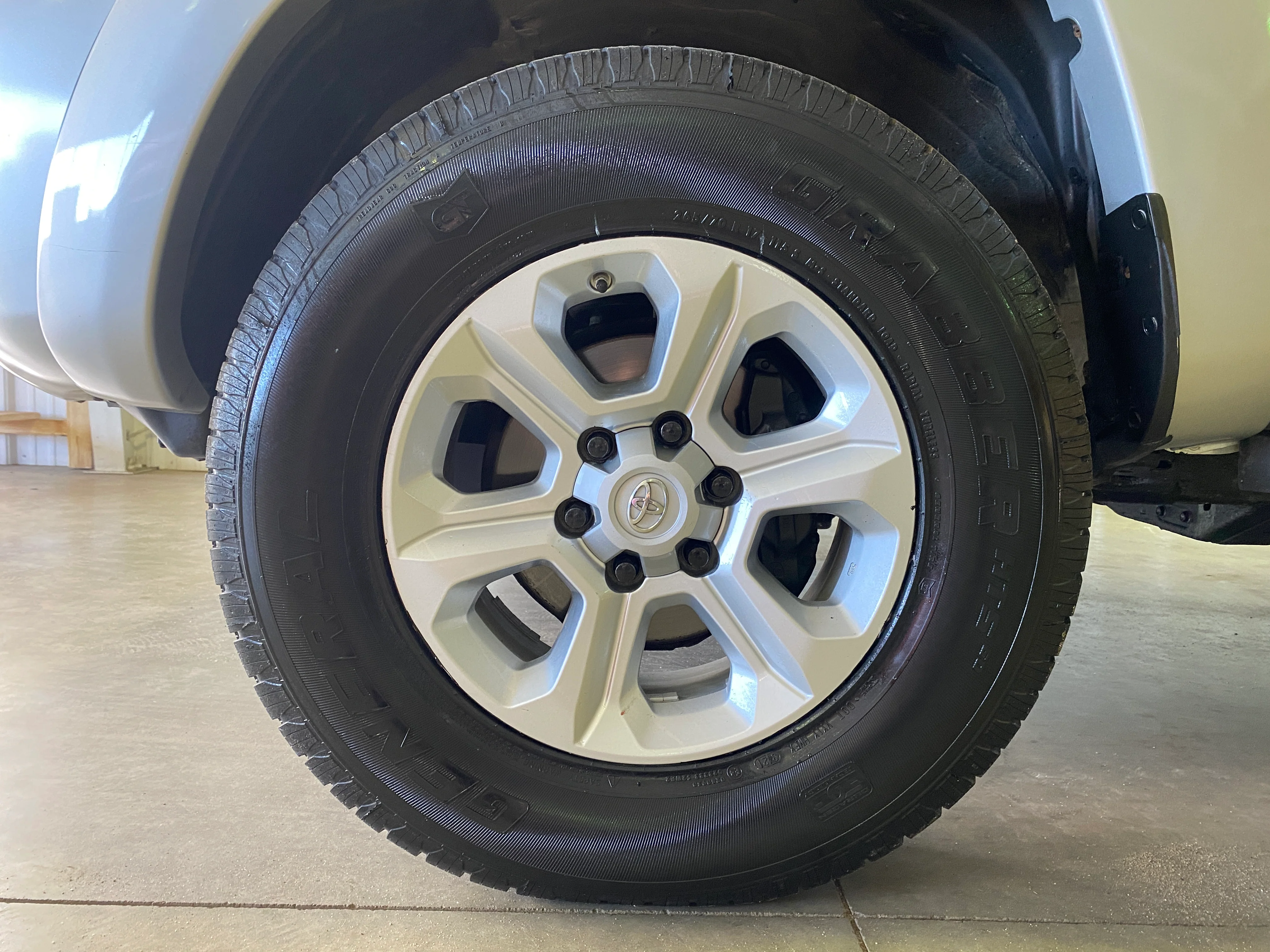 2007 Toyota Tacoma Double Cab 4WD 4.0L Long Bed - Image 9