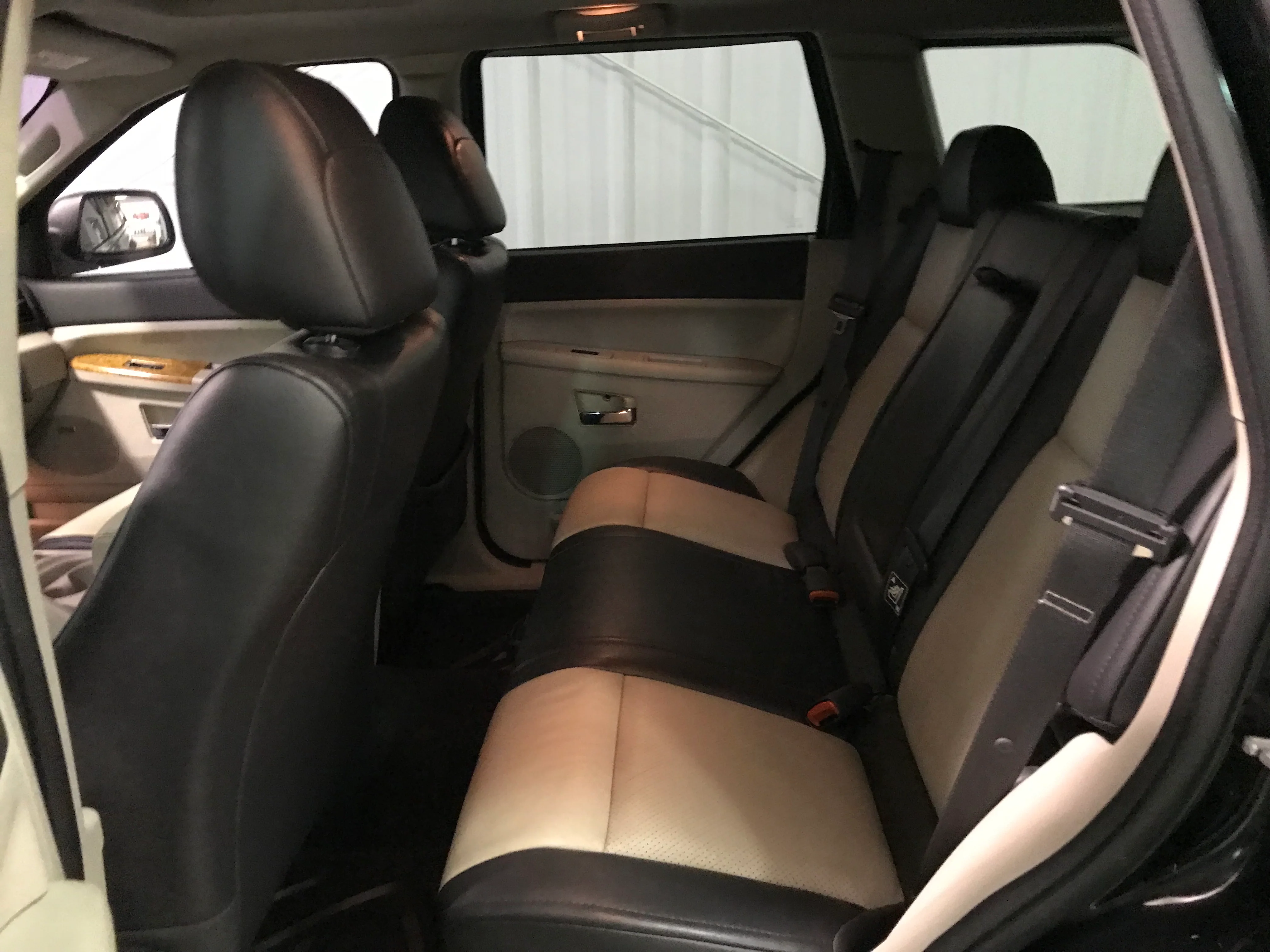 2008 Jeep Grand Cherokee - Image 11
