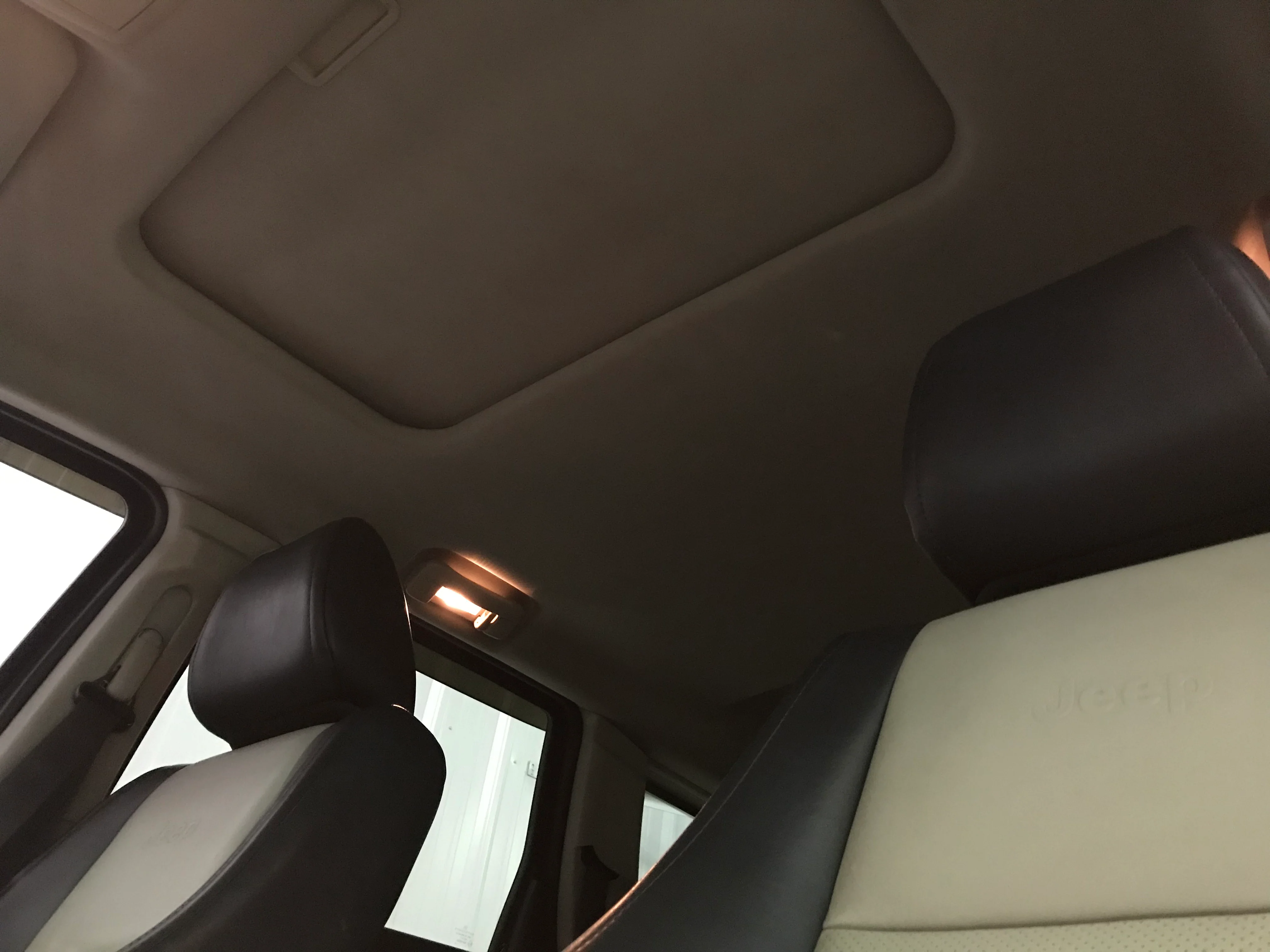 2008 Jeep Grand Cherokee - Image 21