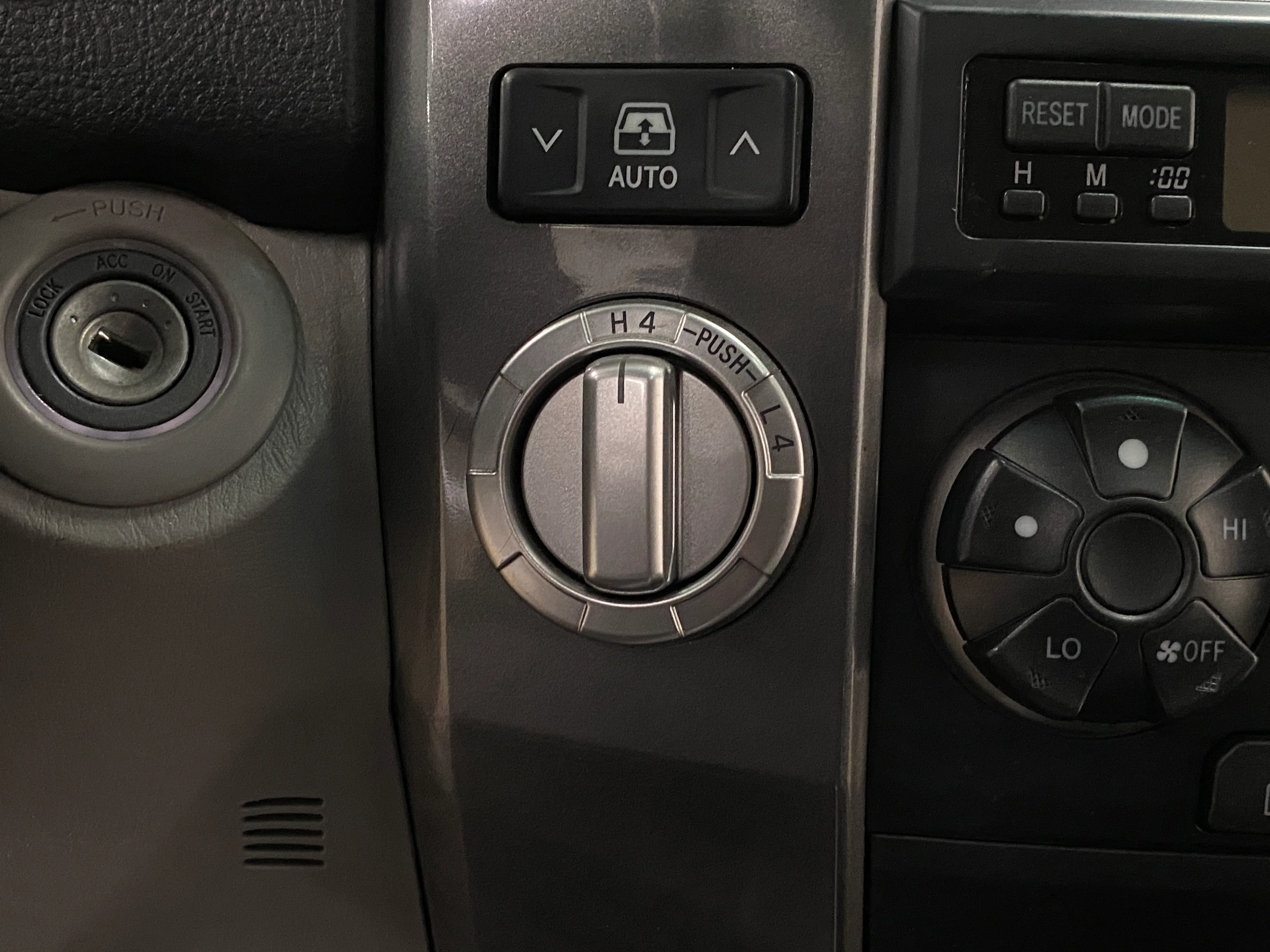2008 Toyota 4Runner Sport Edition 4.7L 4WD - Image 30