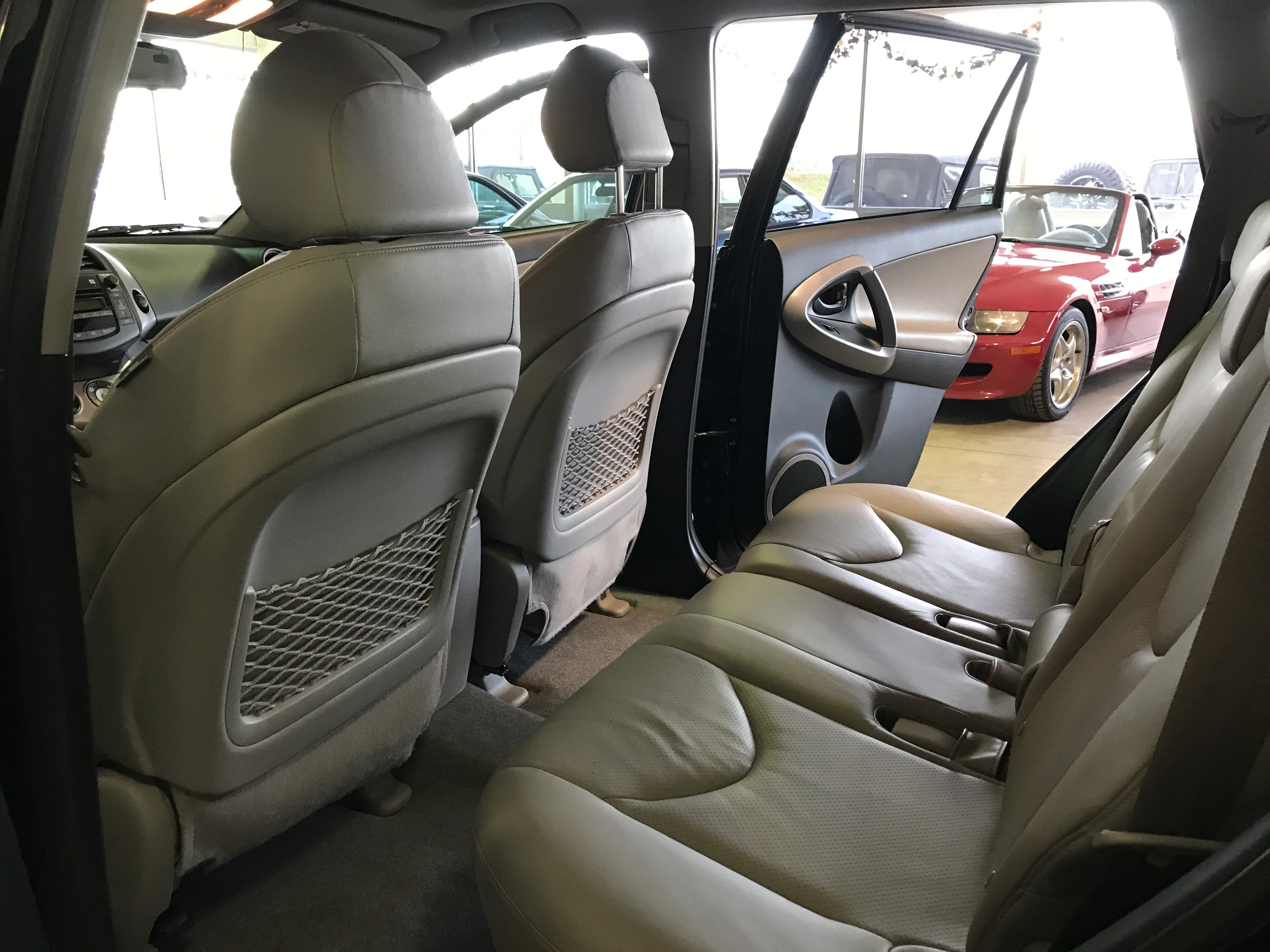 2008 Toyota RAV4 - Image 12