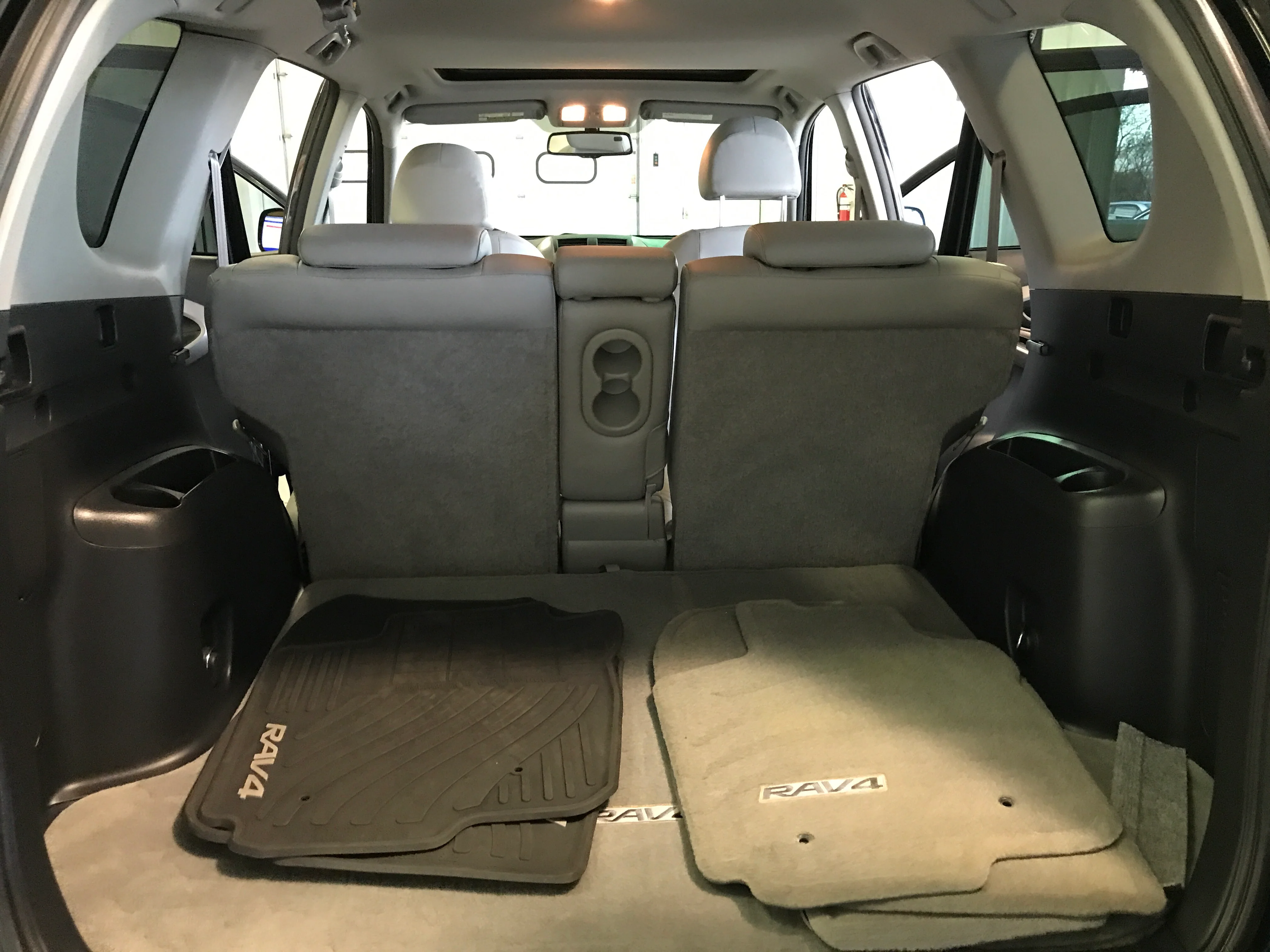 2008 Toyota RAV4 - Image 13