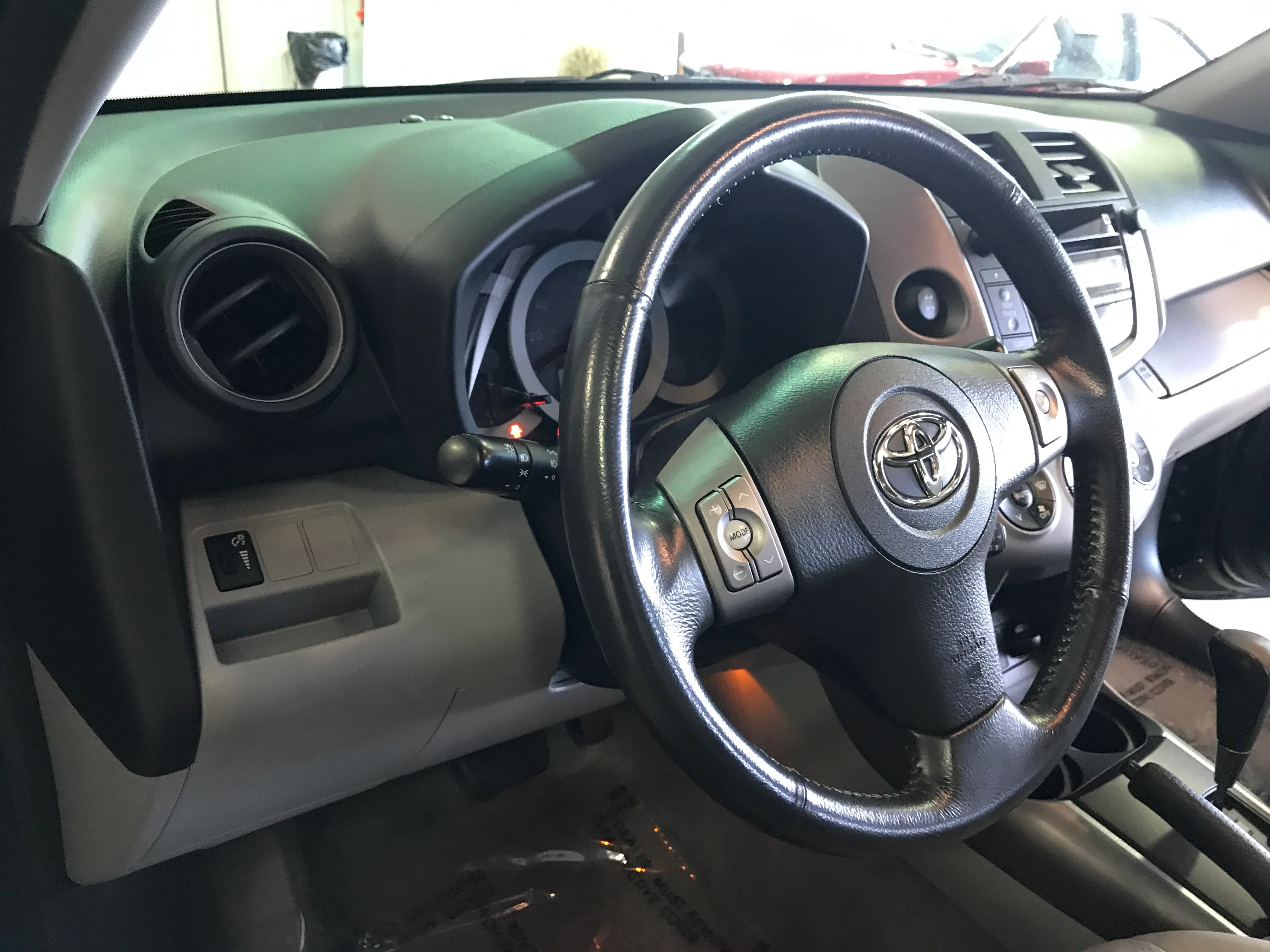 2008 Toyota RAV4 - Image 18