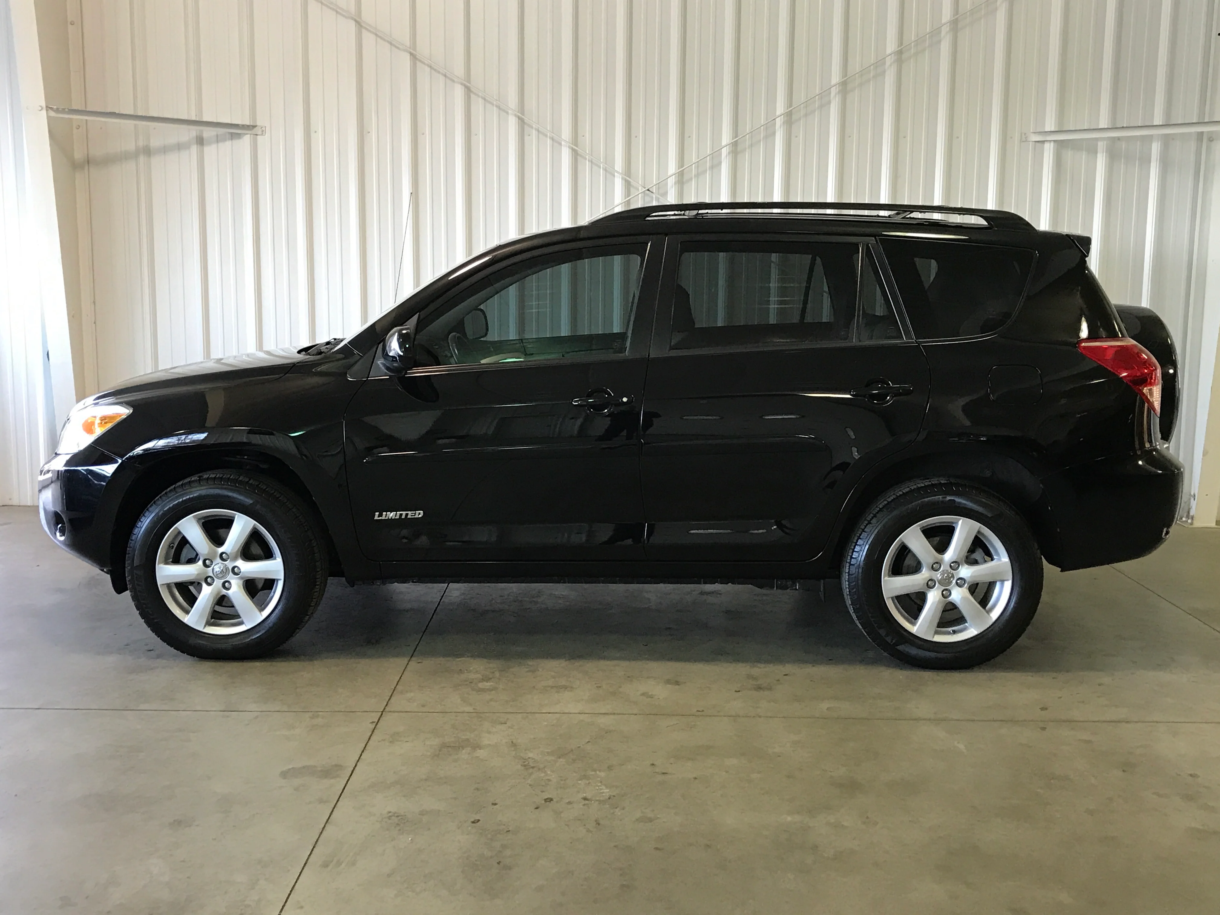 2008 Toyota RAV4 - Image 2