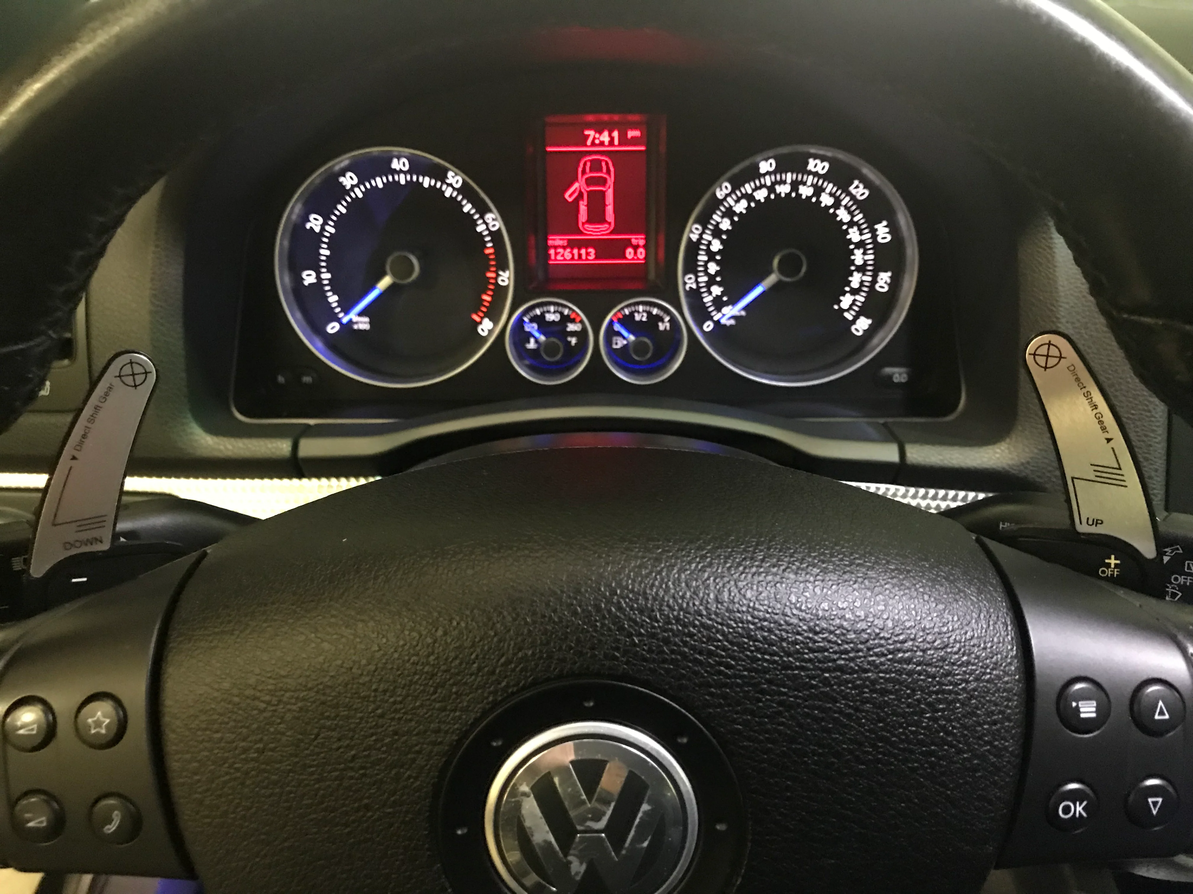 2008 Volkswagen R32 - Image 22
