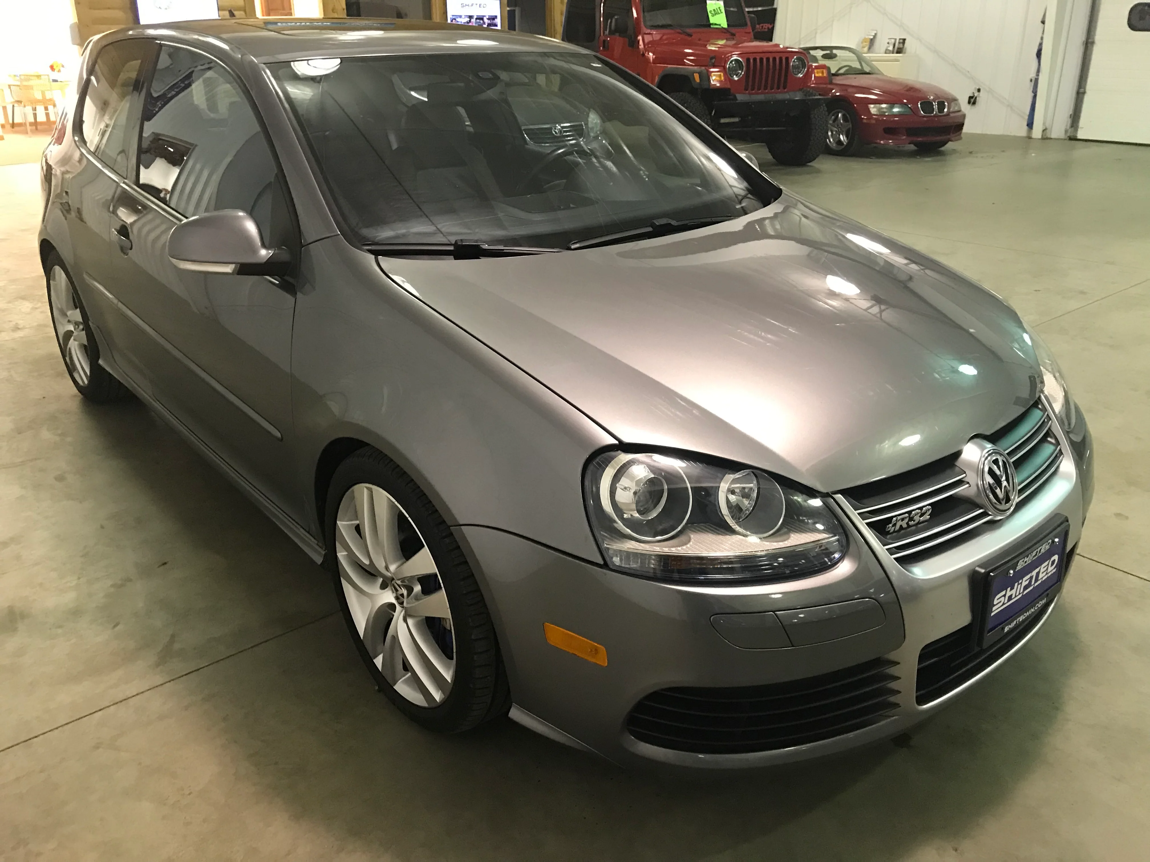 2008 Volkswagen R32 - Image 6