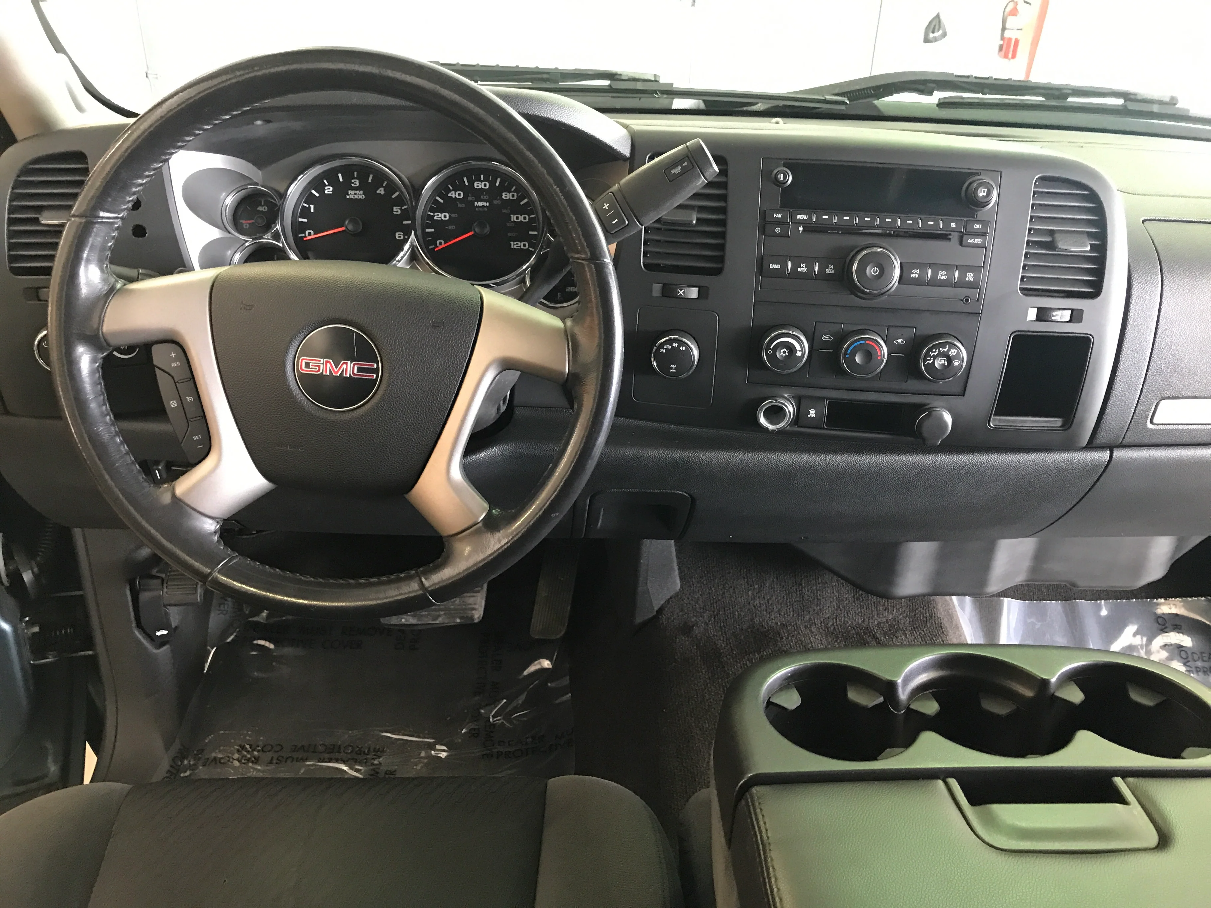 2009 GMC Sierra 1500 Quad Cab Z71 - Image 16
