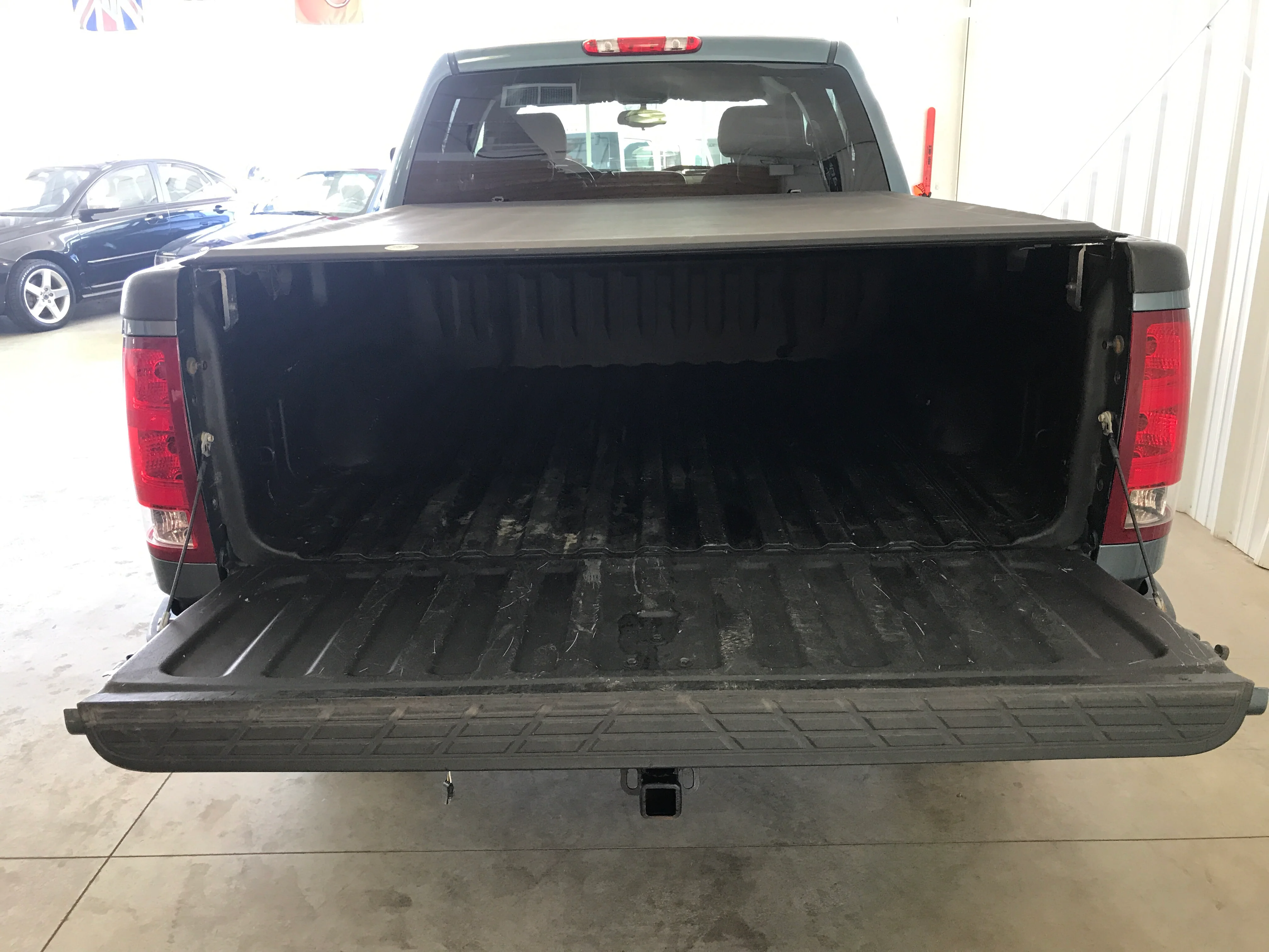 2009 GMC Sierra 1500 Quad Cab Z71 - Image 6