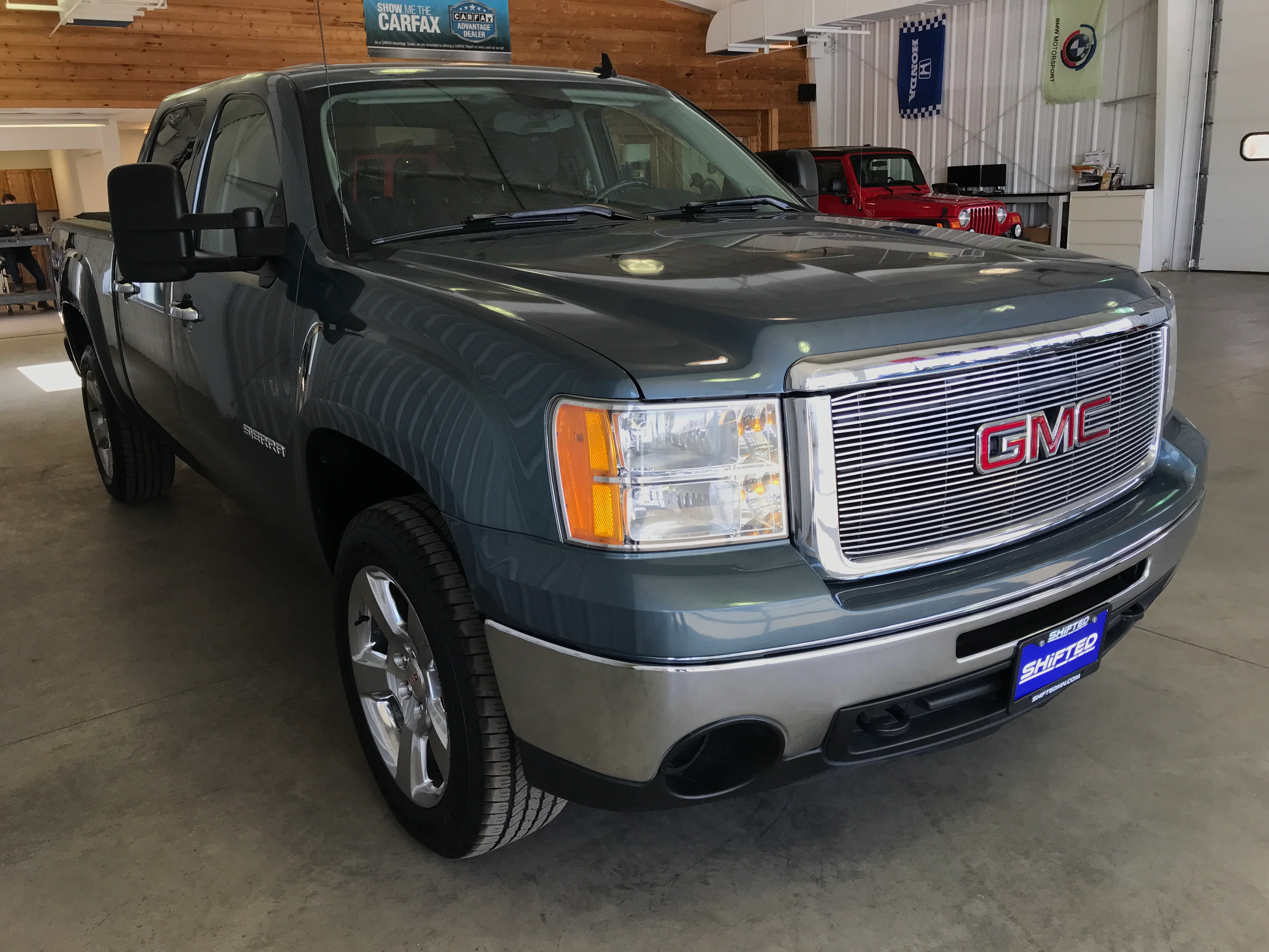 2009 GMC Sierra 1500 Quad Cab Z71 - Image 8