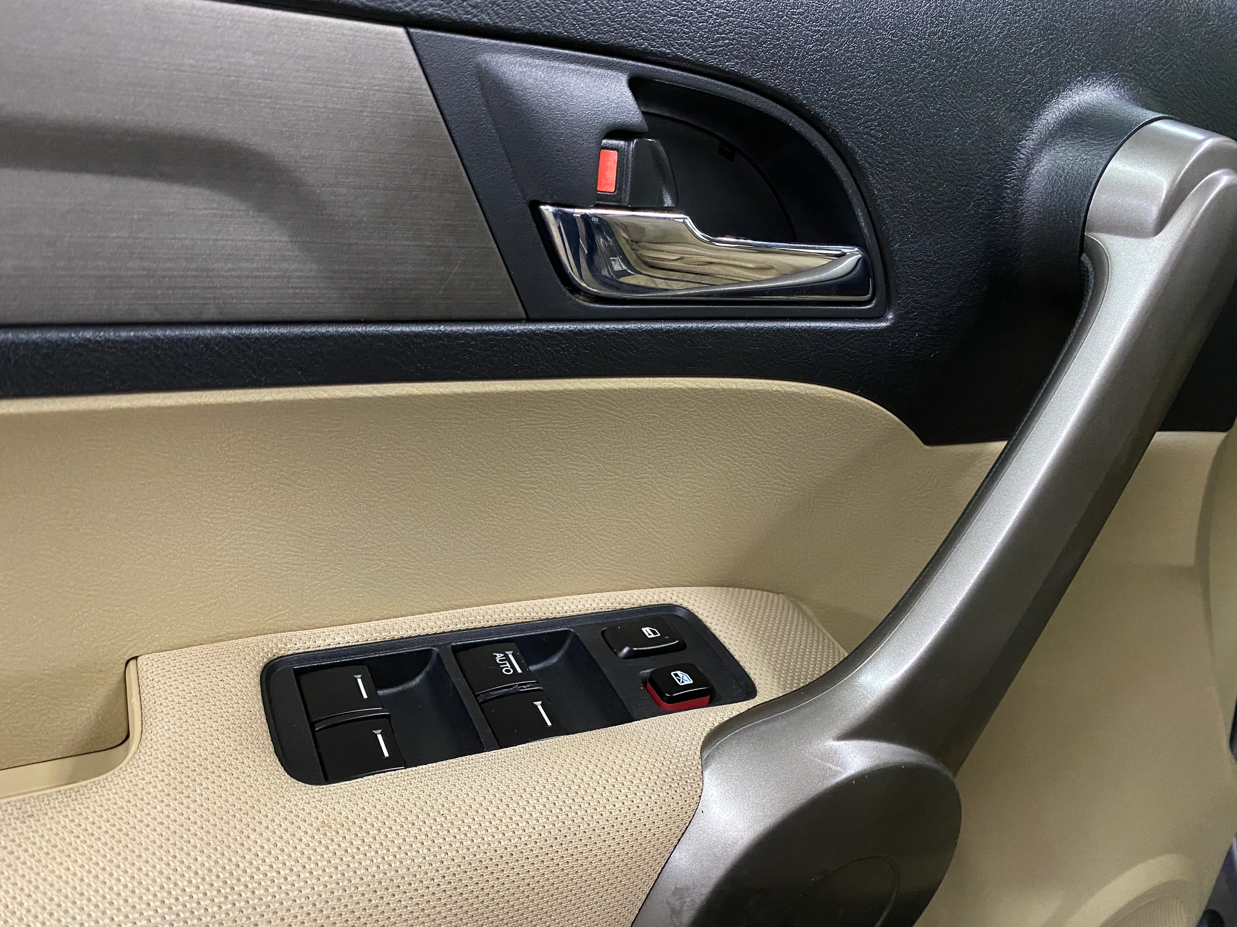 2009 Honda CR-V LX 4WD - Image 11