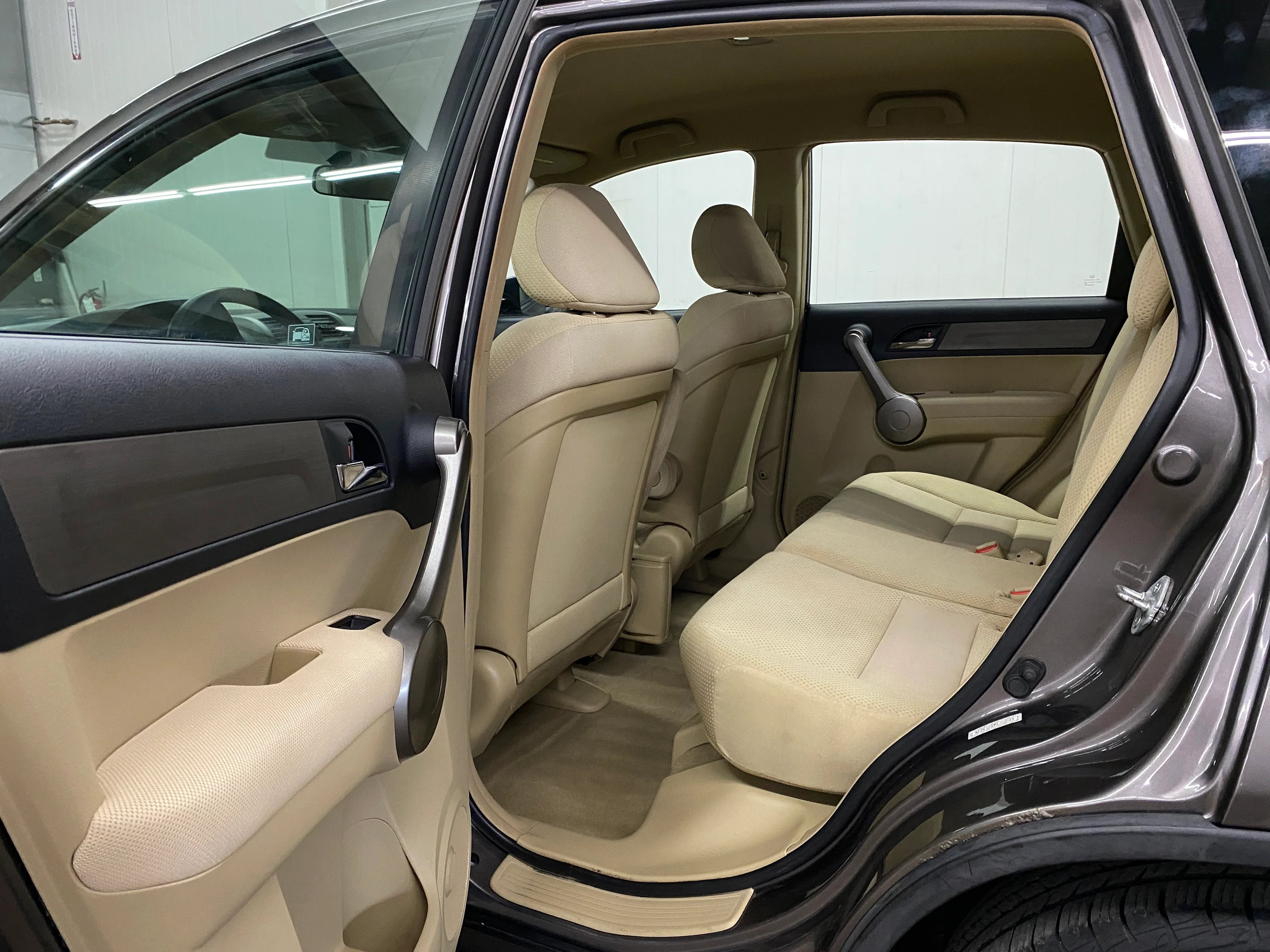 2009 Honda CR-V LX 4WD - Image 12