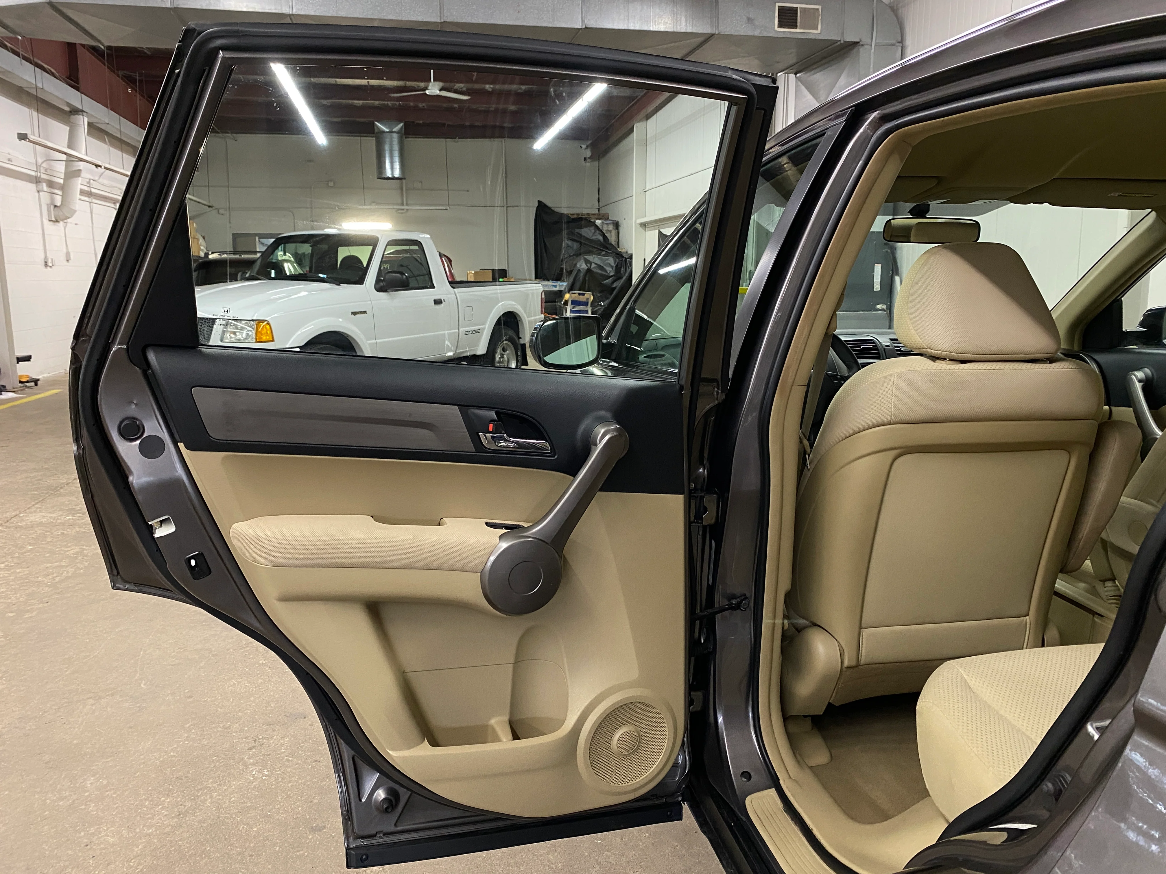 2009 Honda CR-V LX 4WD - Image 40