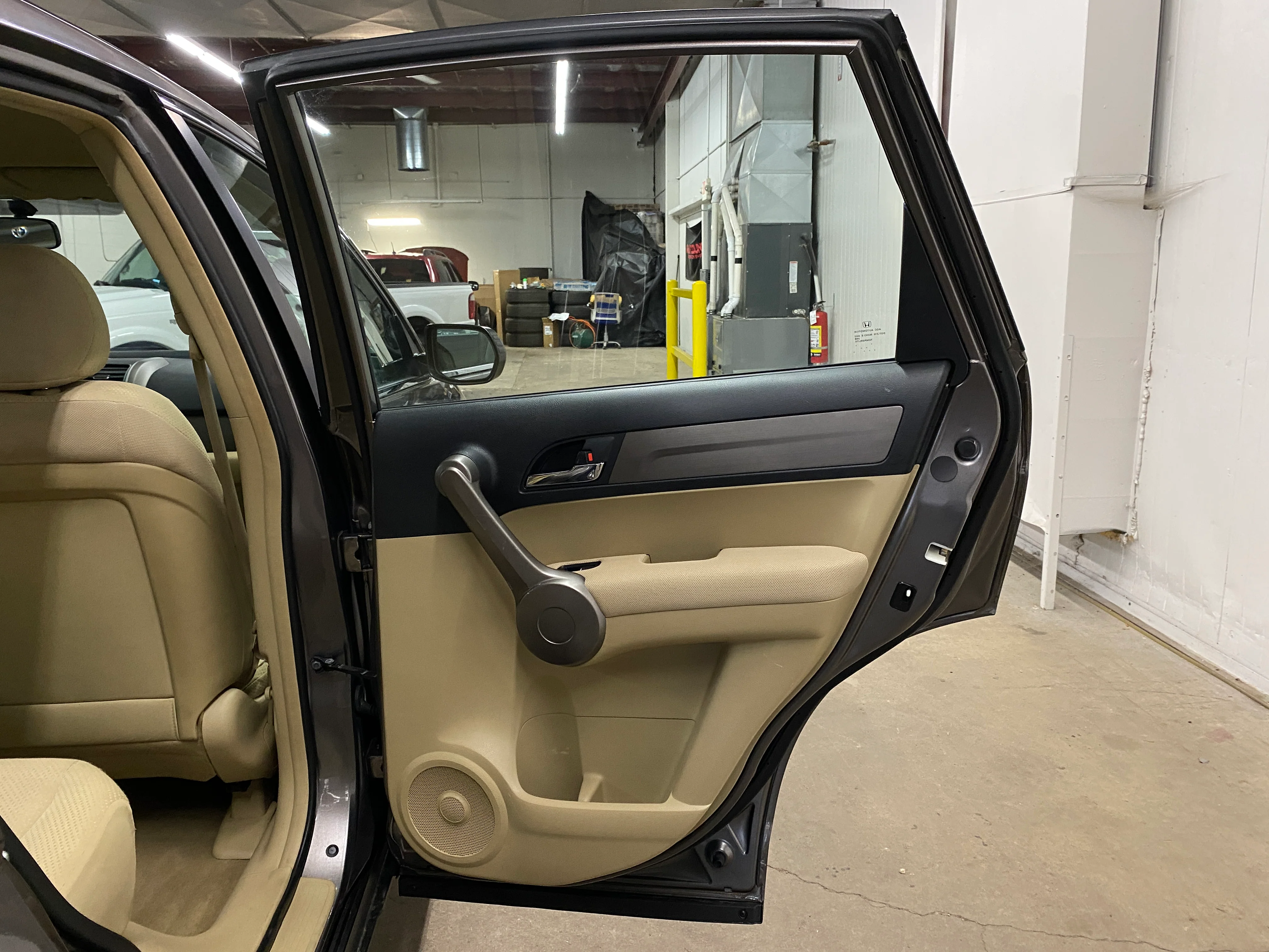 2009 Honda CR-V LX 4WD - Image 44
