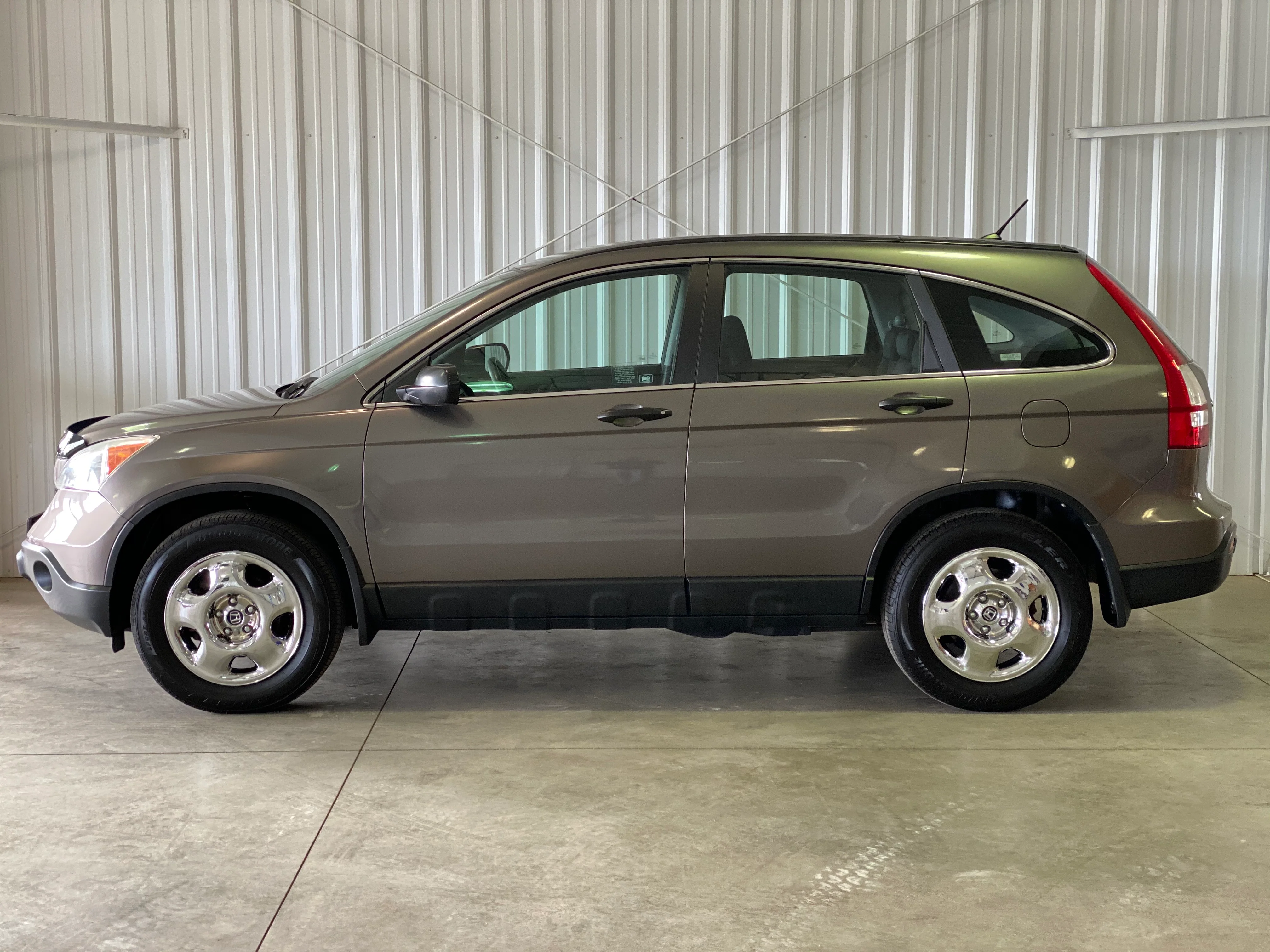 2009 Honda CR-V LX AWD - Image 2