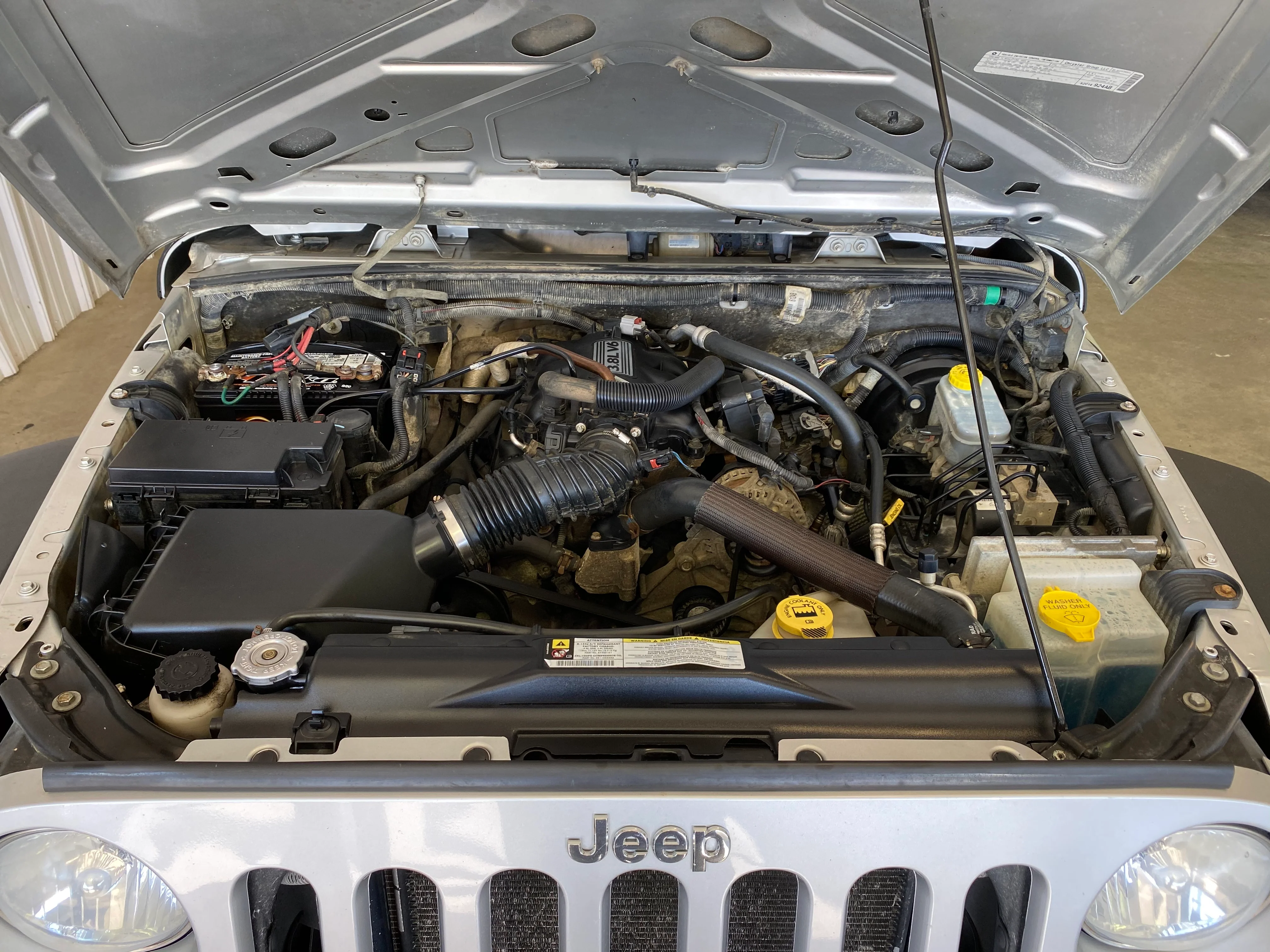 2009 Jeep Wrangler Unlimited 4WD Manual - Image 10