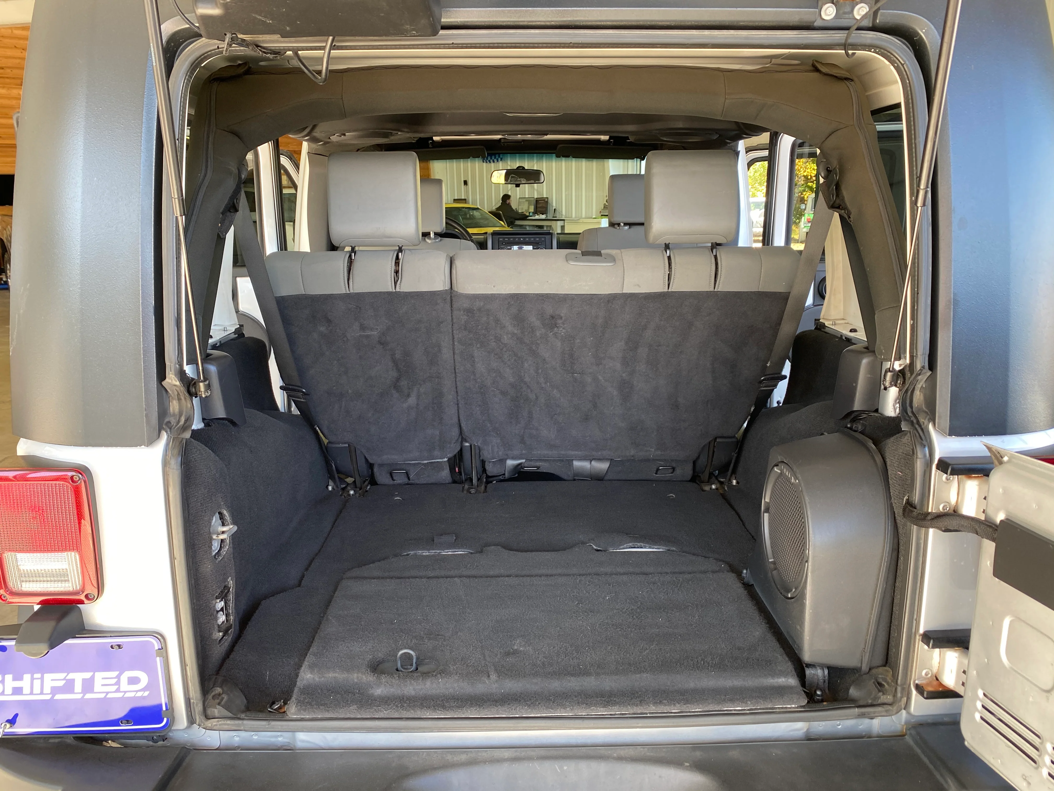 2009 Jeep Wrangler Unlimited 4WD Manual - Image 15