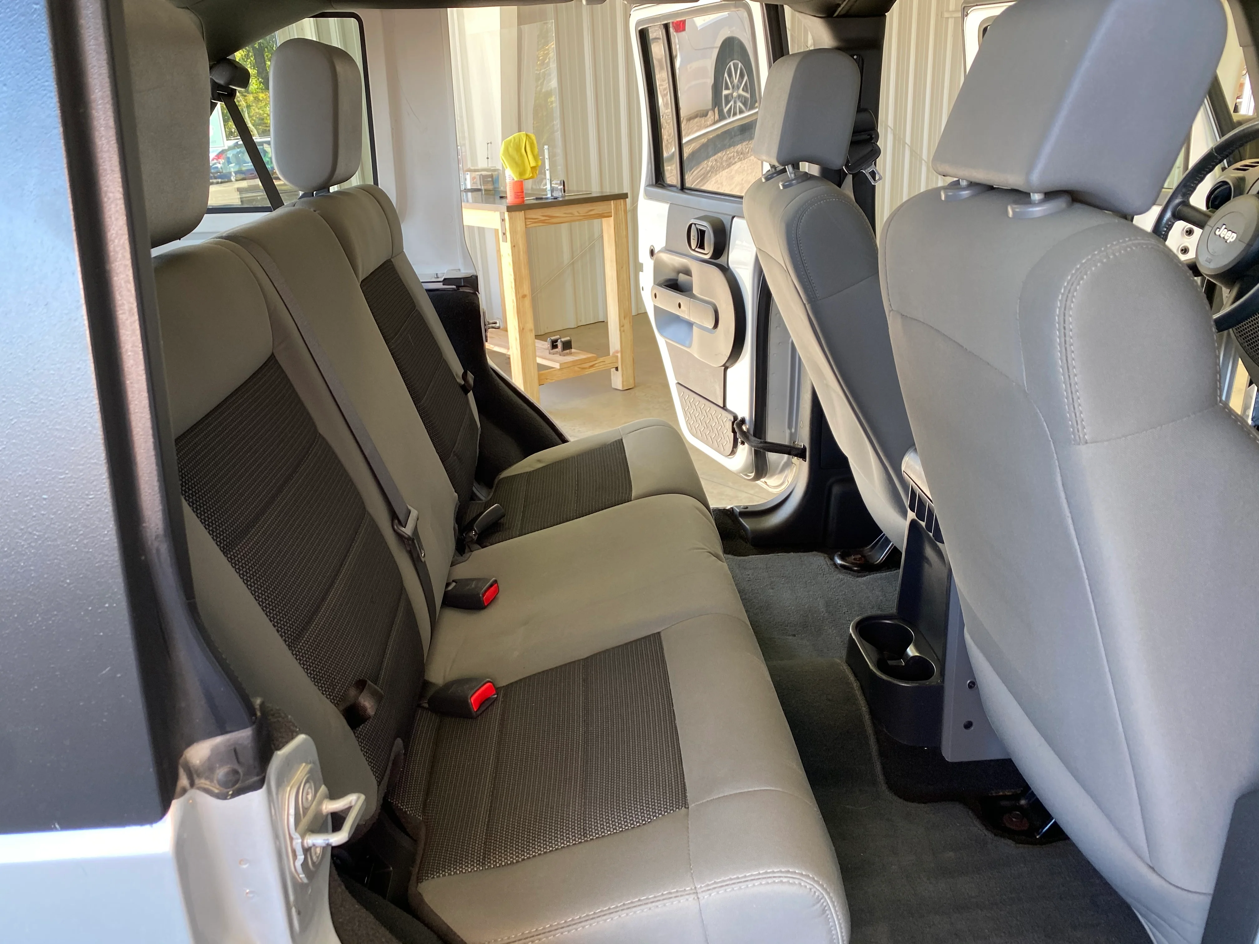 2009 Jeep Wrangler Unlimited 4WD Manual - Image 16