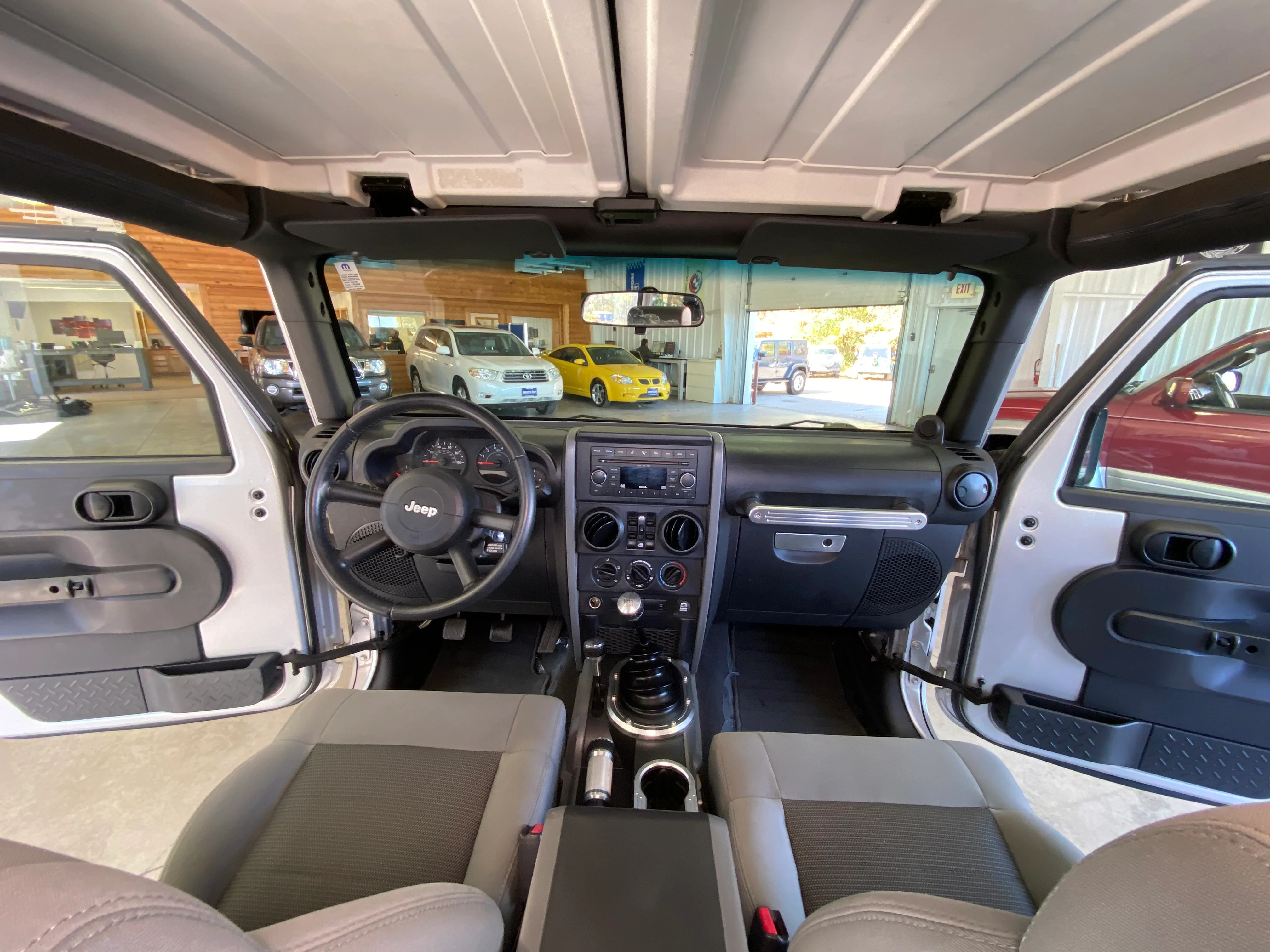 2009 Jeep Wrangler Unlimited 4WD Manual - Image 18
