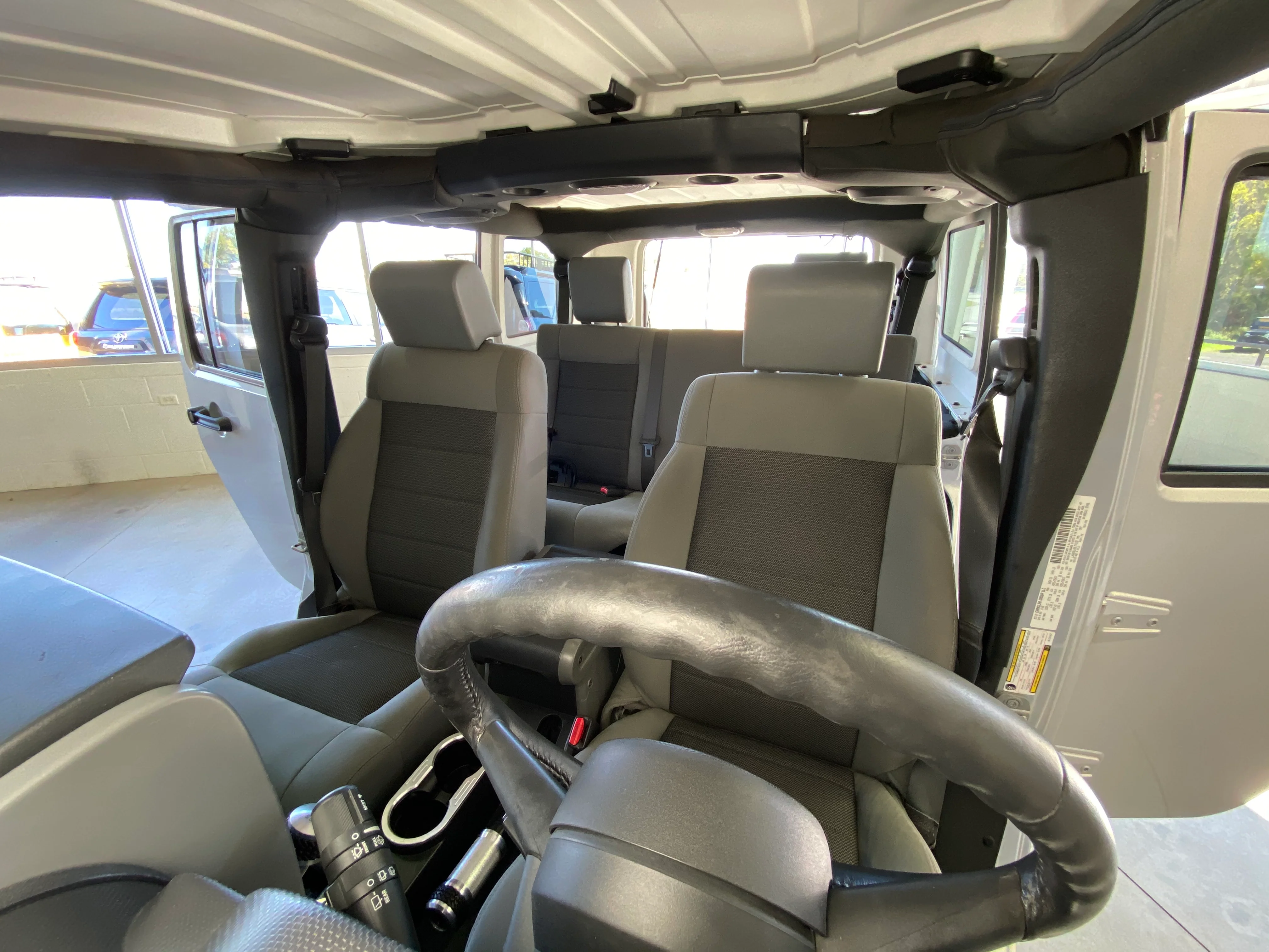2009 Jeep Wrangler Unlimited 4WD Manual - Image 23