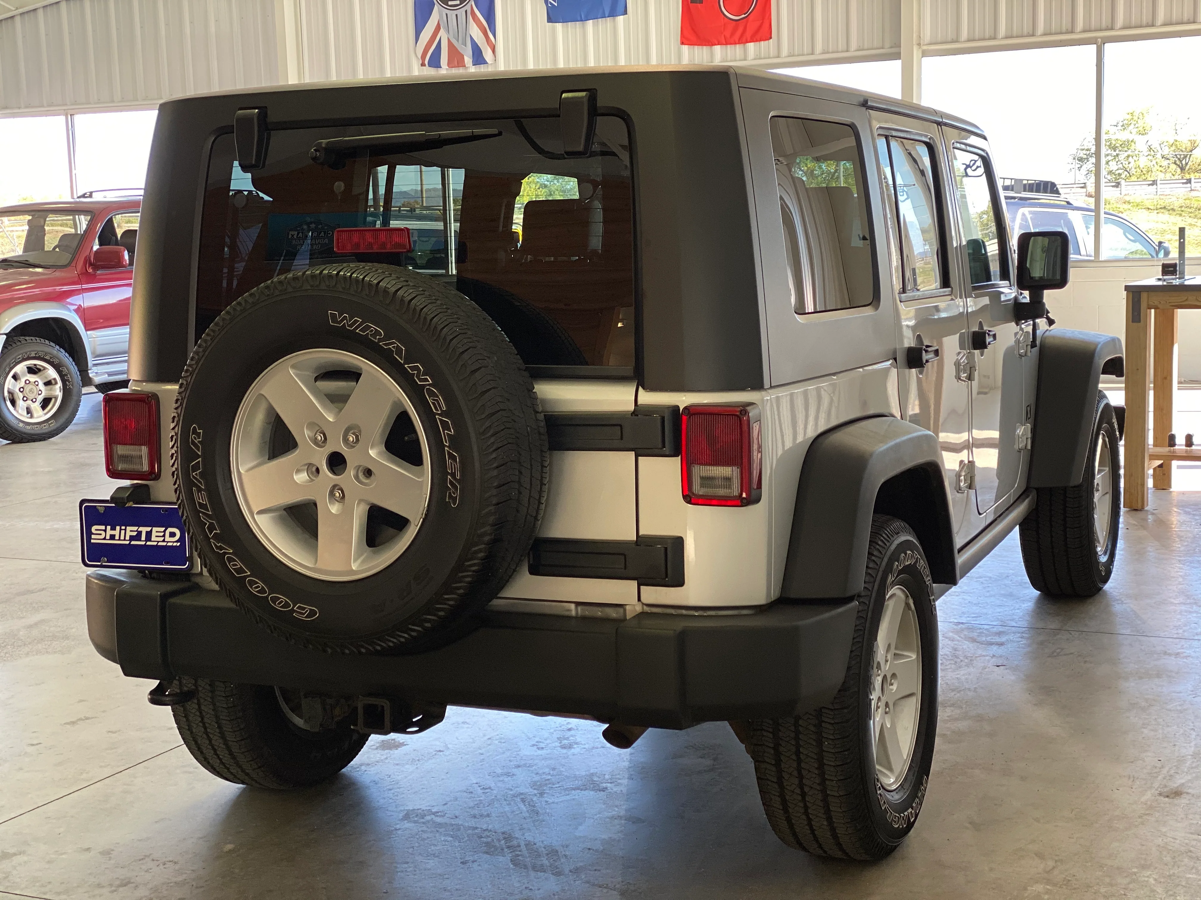 2009 Jeep Wrangler Unlimited 4WD Manual - Image 4
