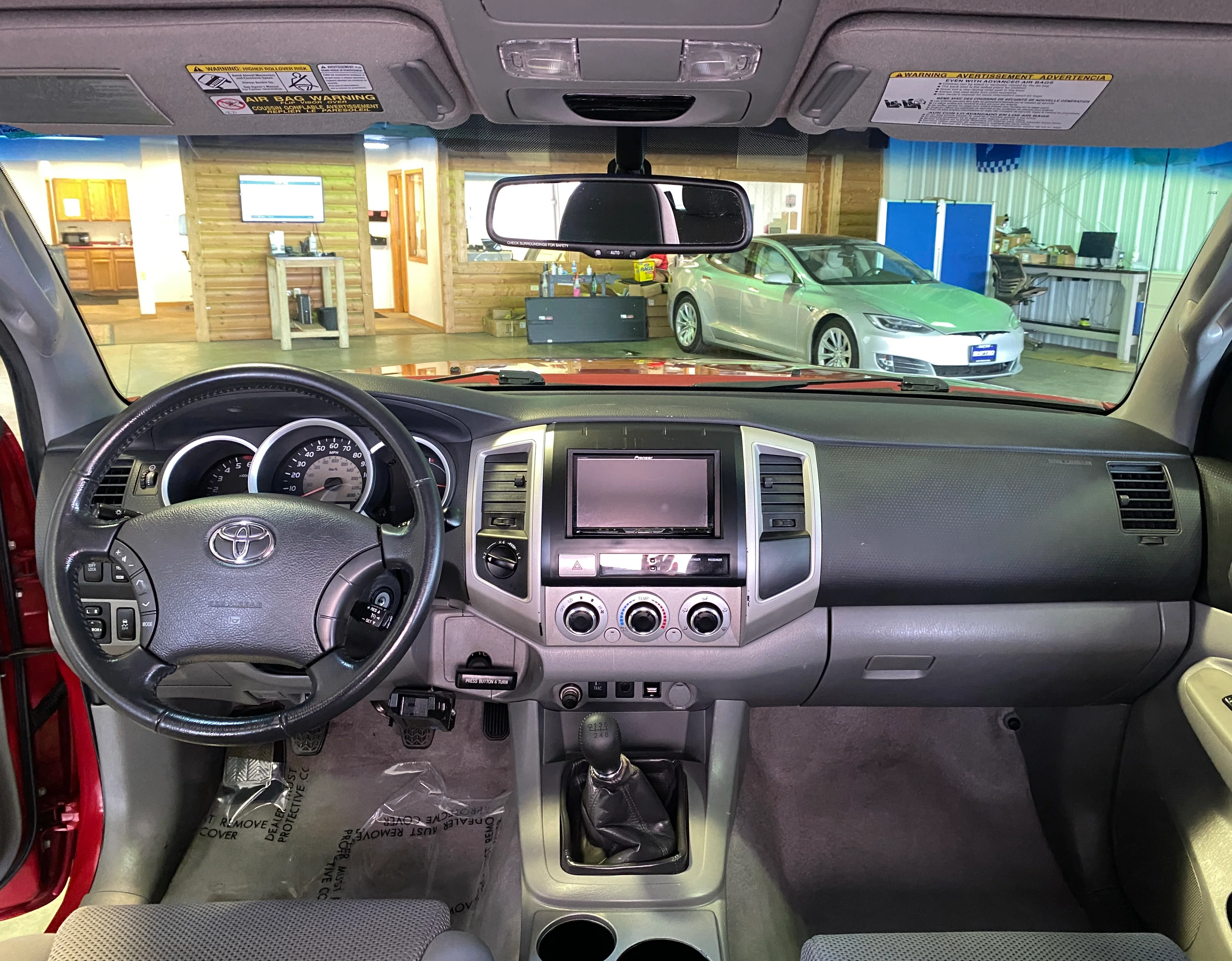 2009 Toyota Tacoma Double Cab TRD Manual - Image 14