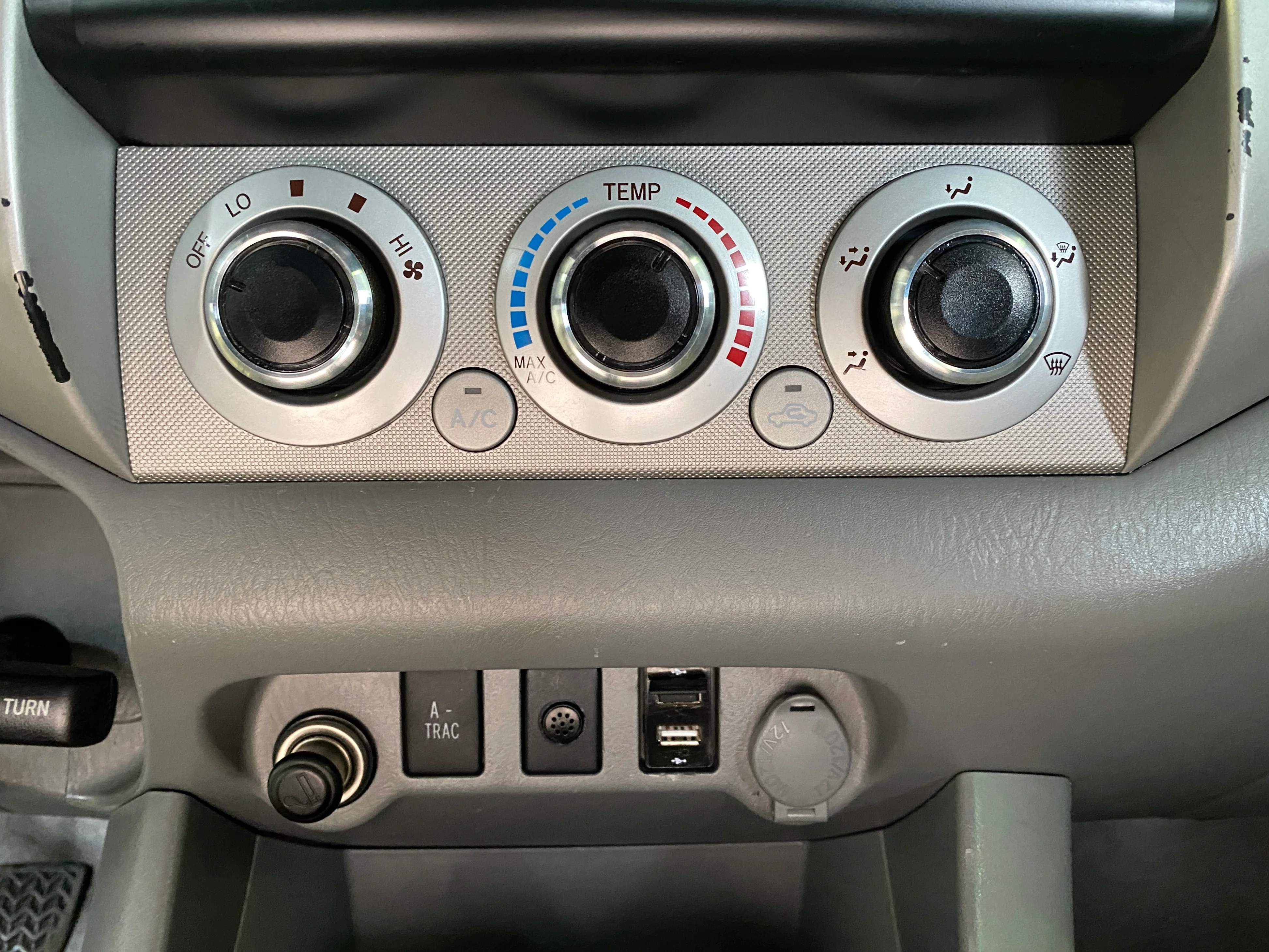 2009 Toyota Tacoma Double Cab TRD Manual - Image 23