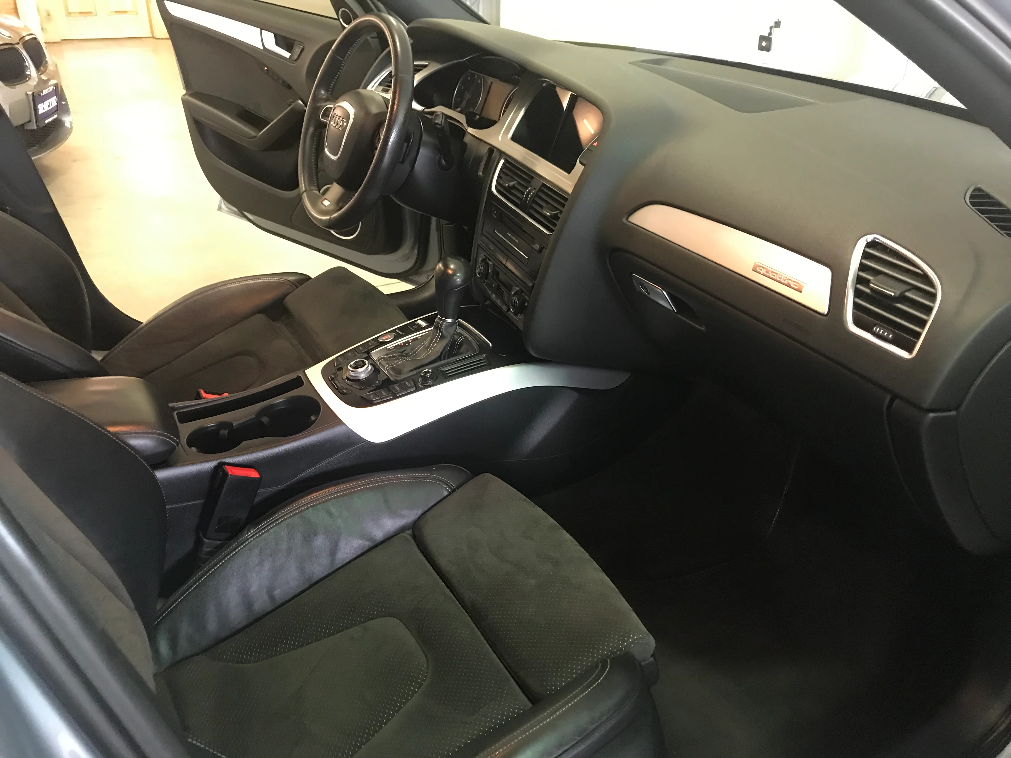 2010 Audi A4 - Image 16