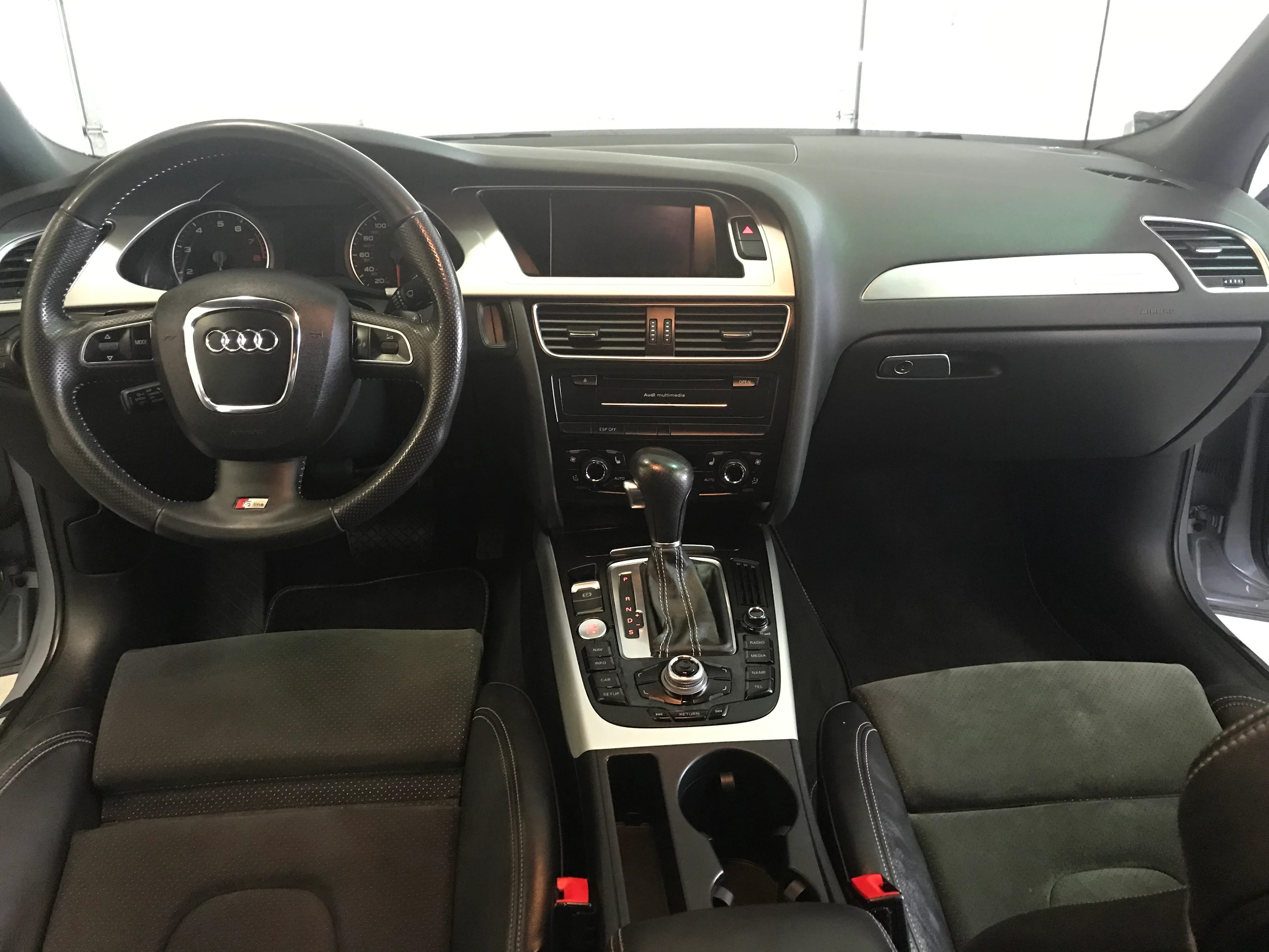 2010 Audi A4 - Image 22