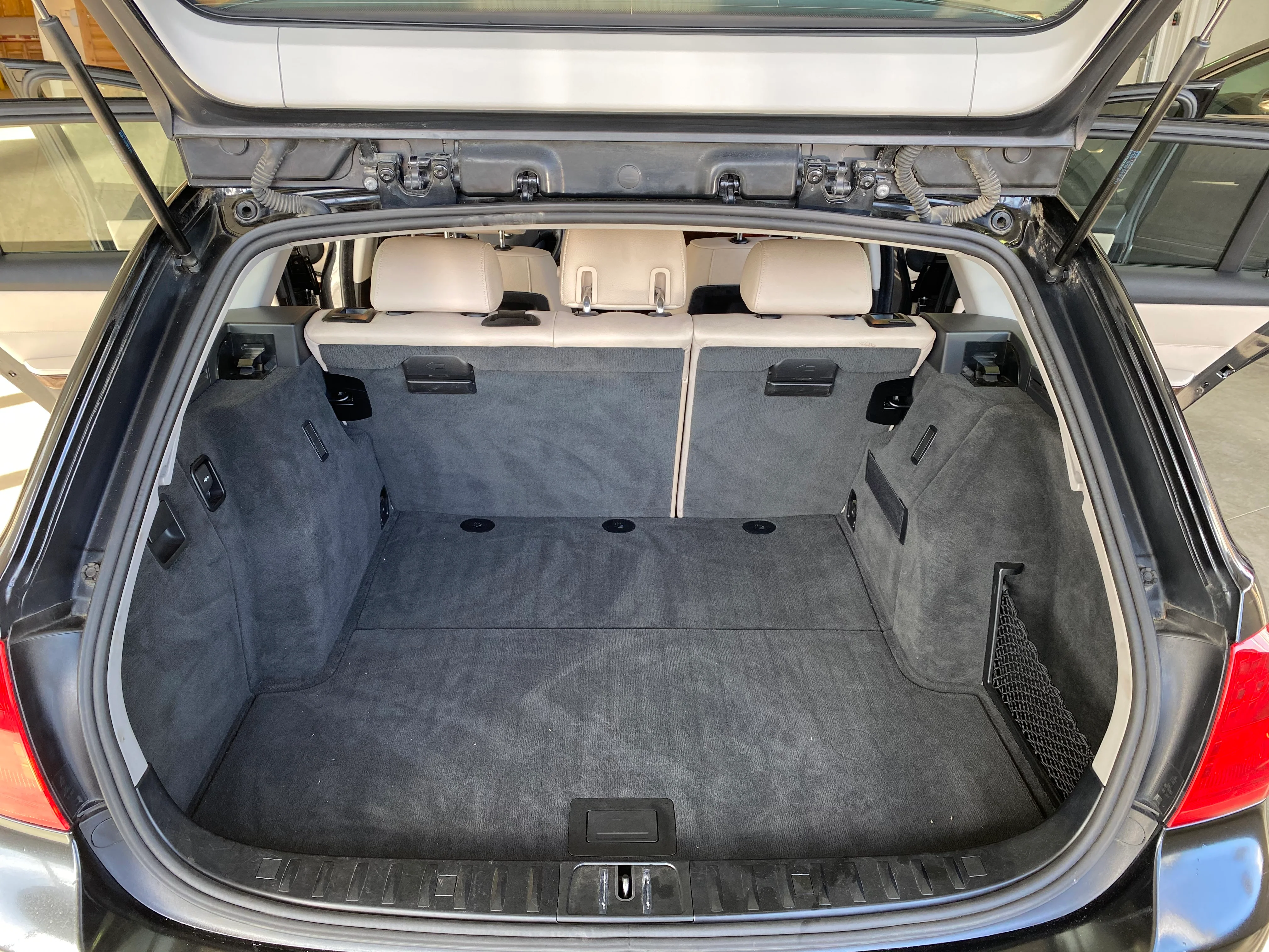 2010 BMW 328i XDrive Wagon - Image 12