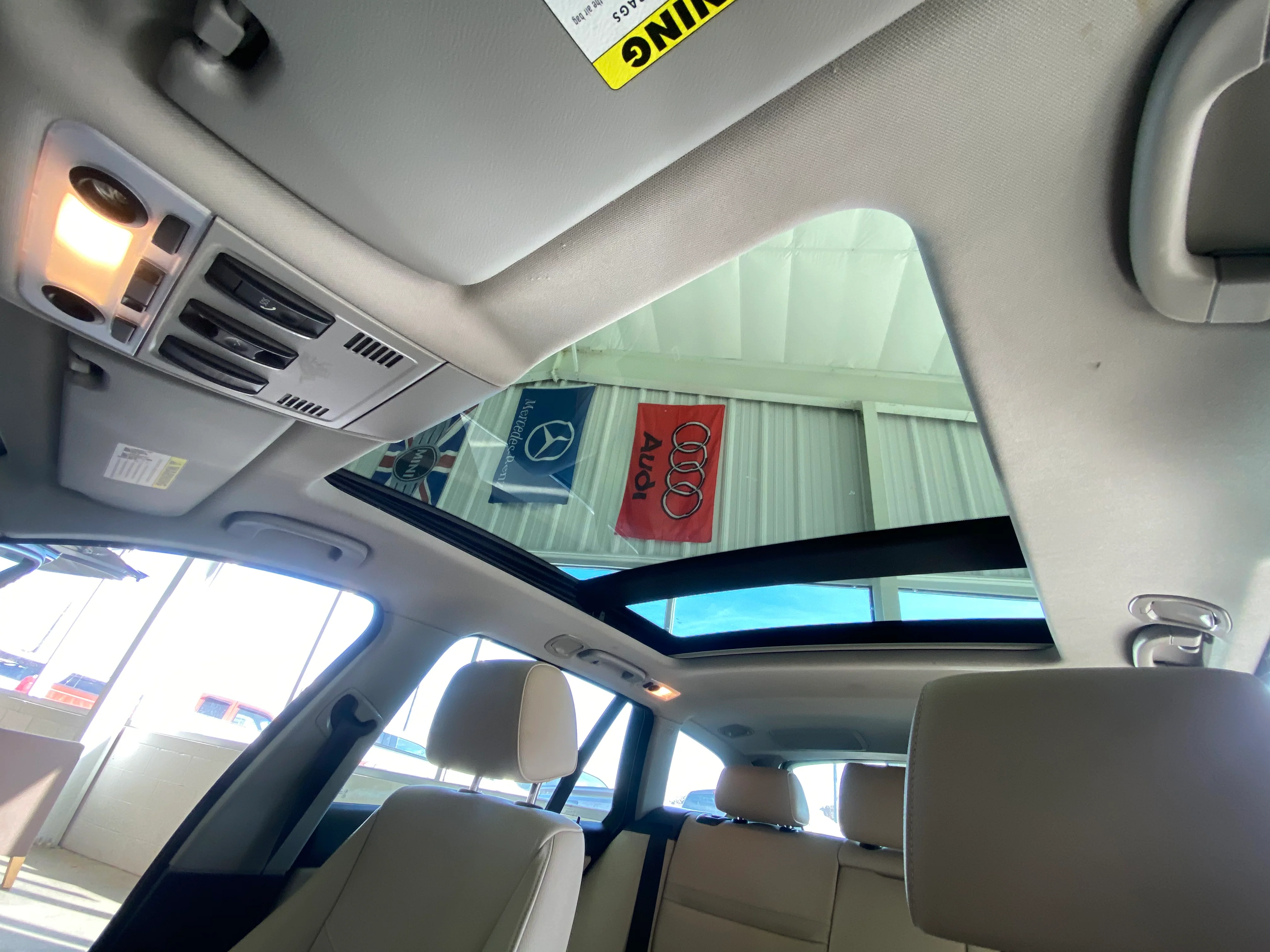 2010 BMW 328i XDrive Wagon - Image 22