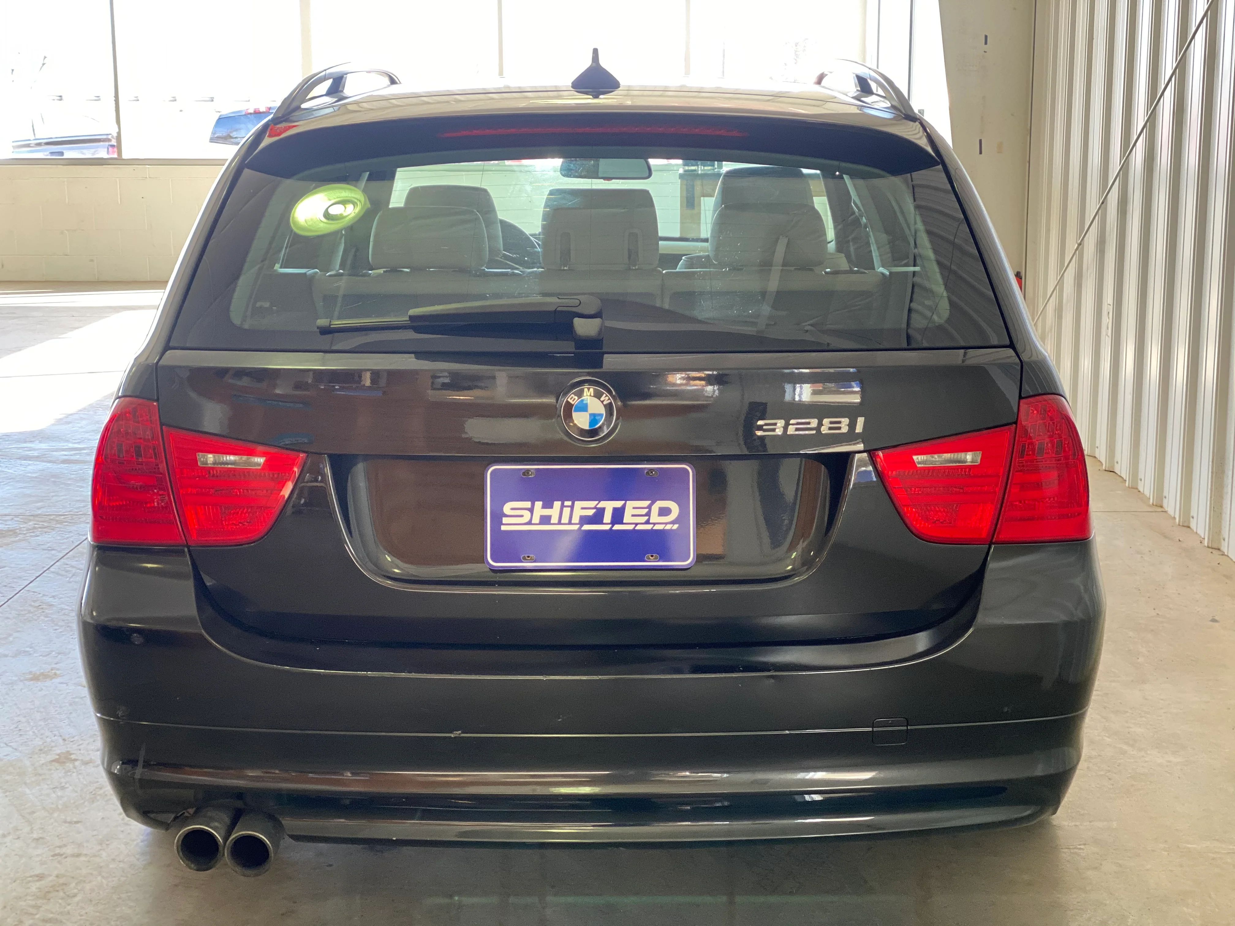 2010 BMW 328i XDrive Wagon - Image 4