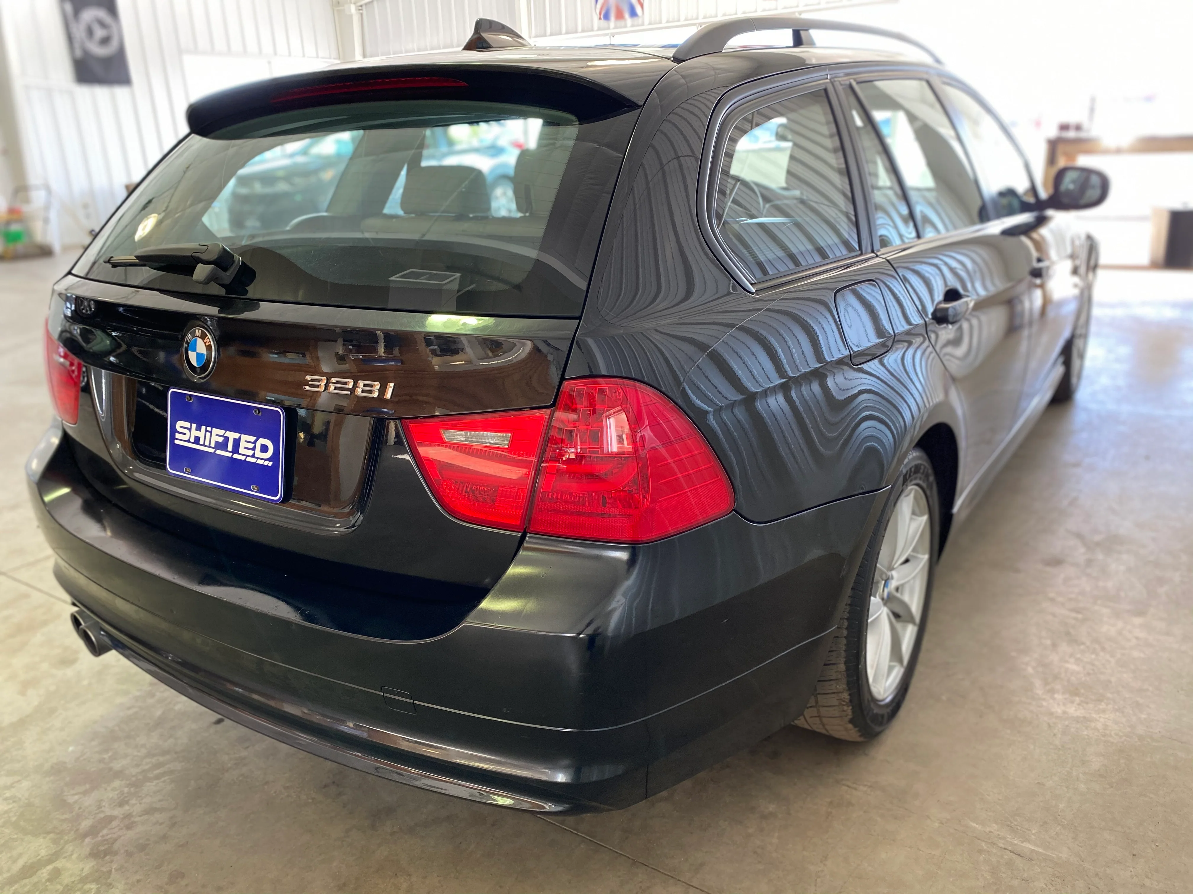 2010 BMW 328i XDrive Wagon - Image 5