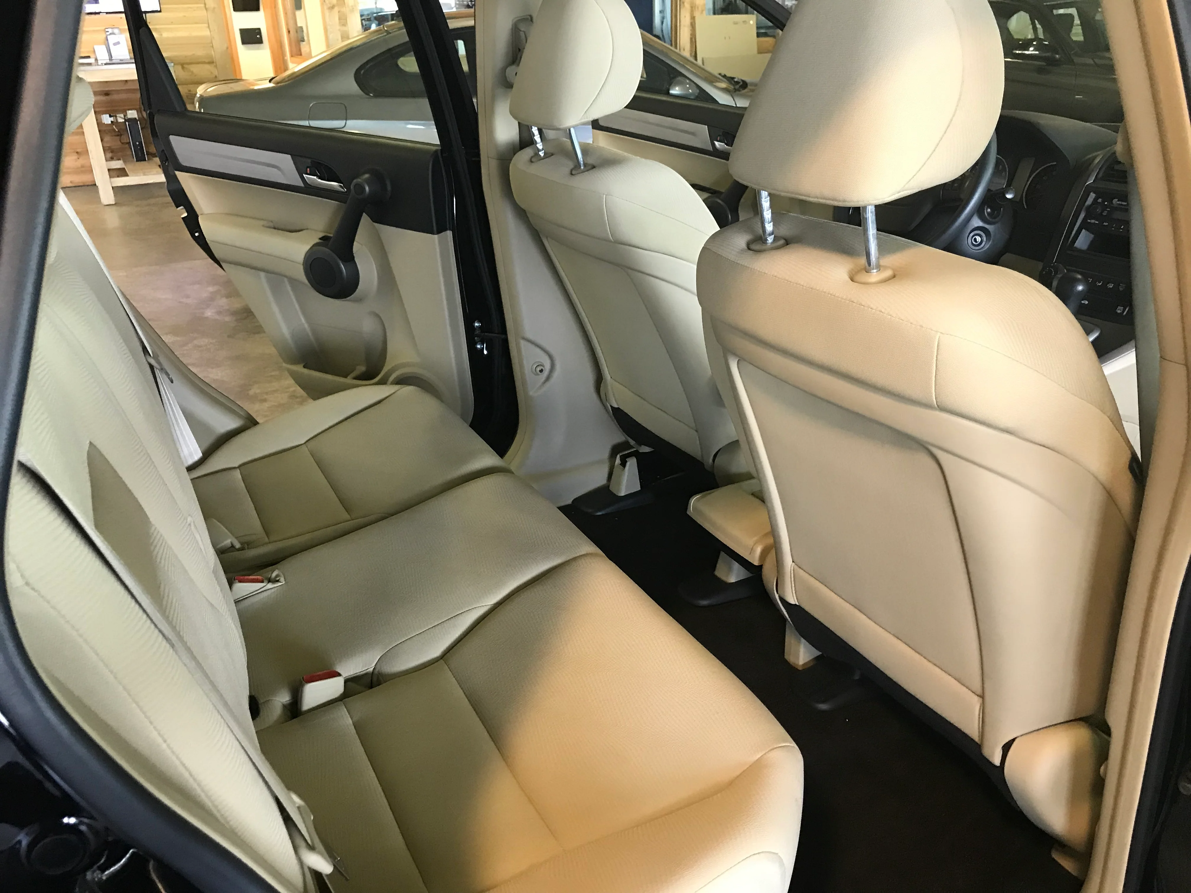 SOLD - 2010 Honda CR-V - Image 11