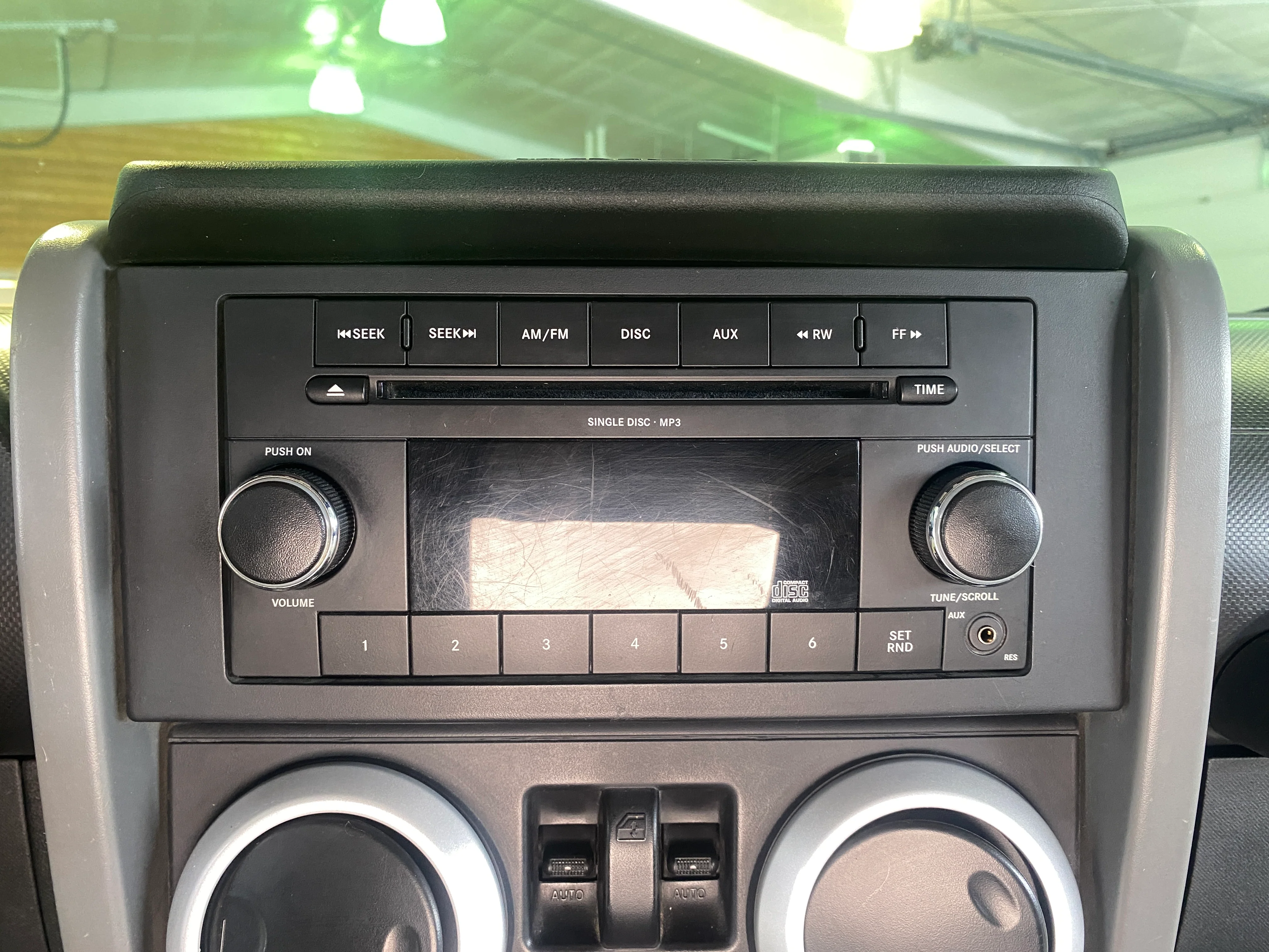 2010 Jeep Wrangler Sahara Manual 4WD - Image 20