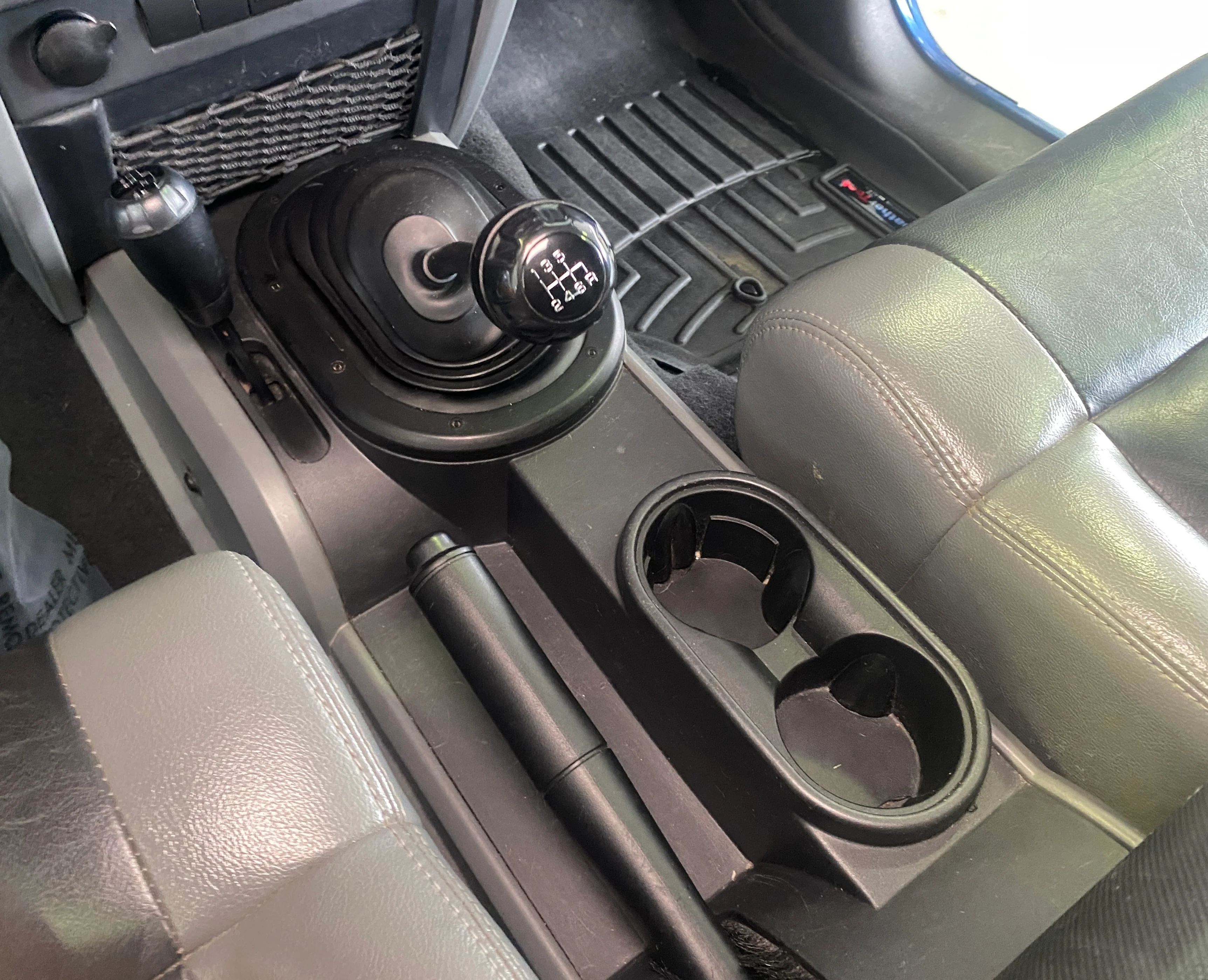 2010 Jeep Wrangler Sahara Manual 4WD - Image 22