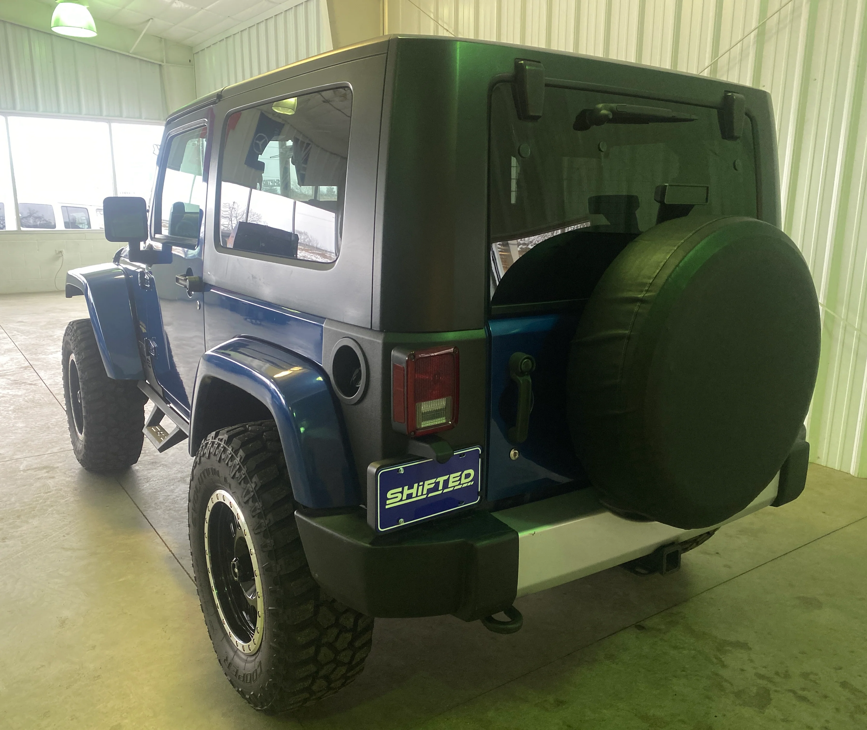 2010 Jeep Wrangler Sahara Manual 4WD - Image 3