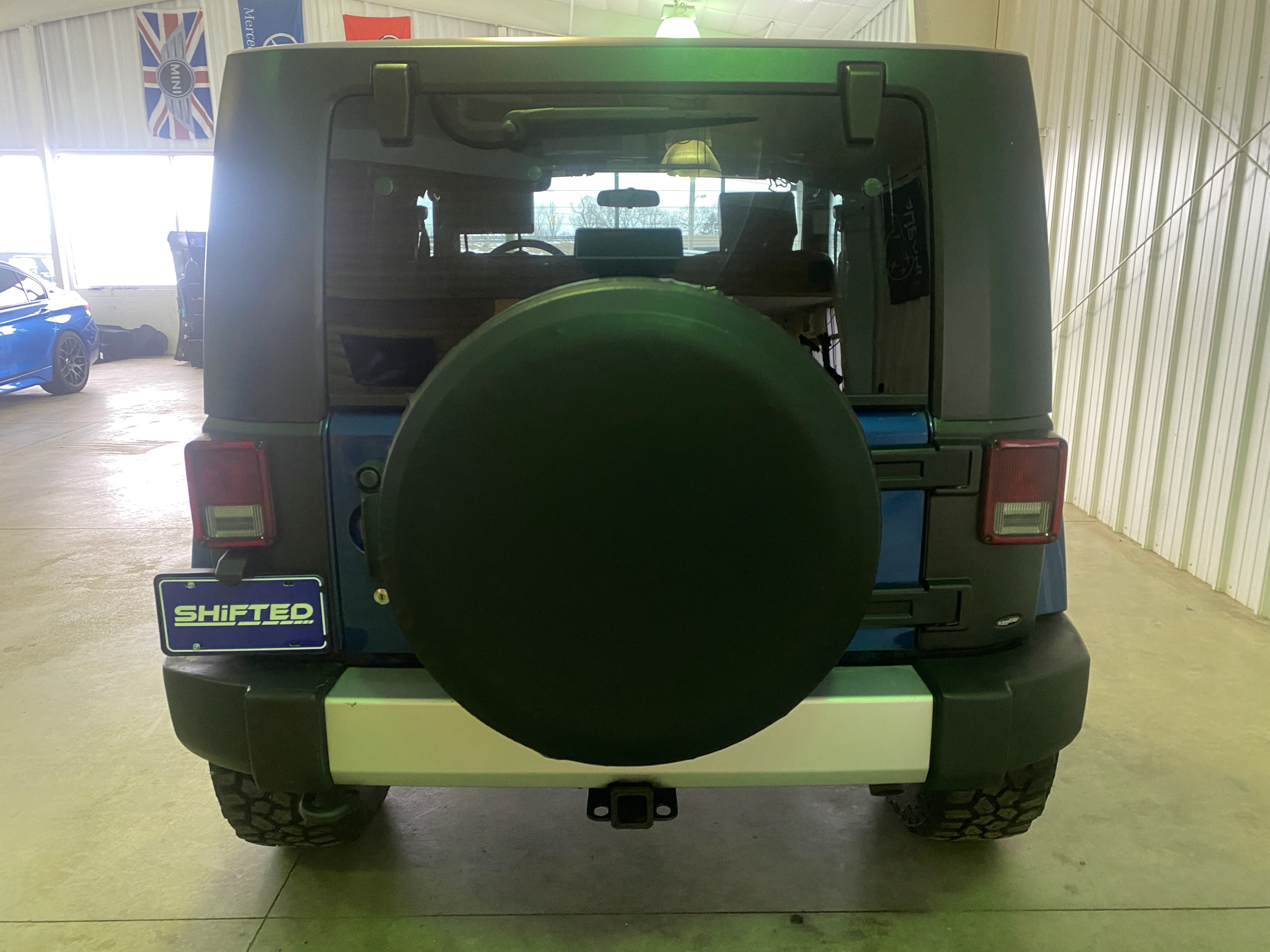 2010 Jeep Wrangler Sahara Manual 4WD - Image 4