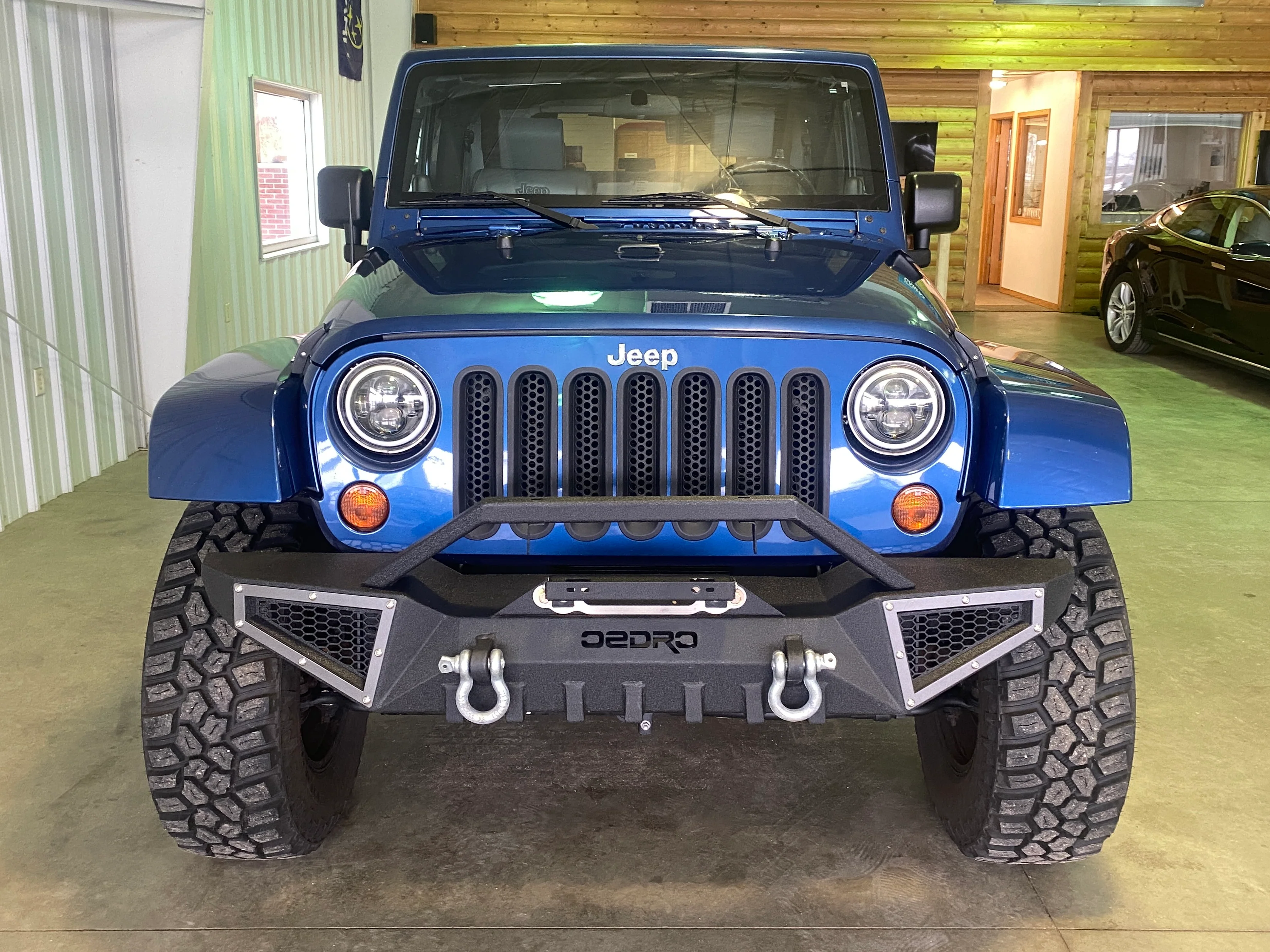 2010 Jeep Wrangler Sahara Manual 4WD - Image 7