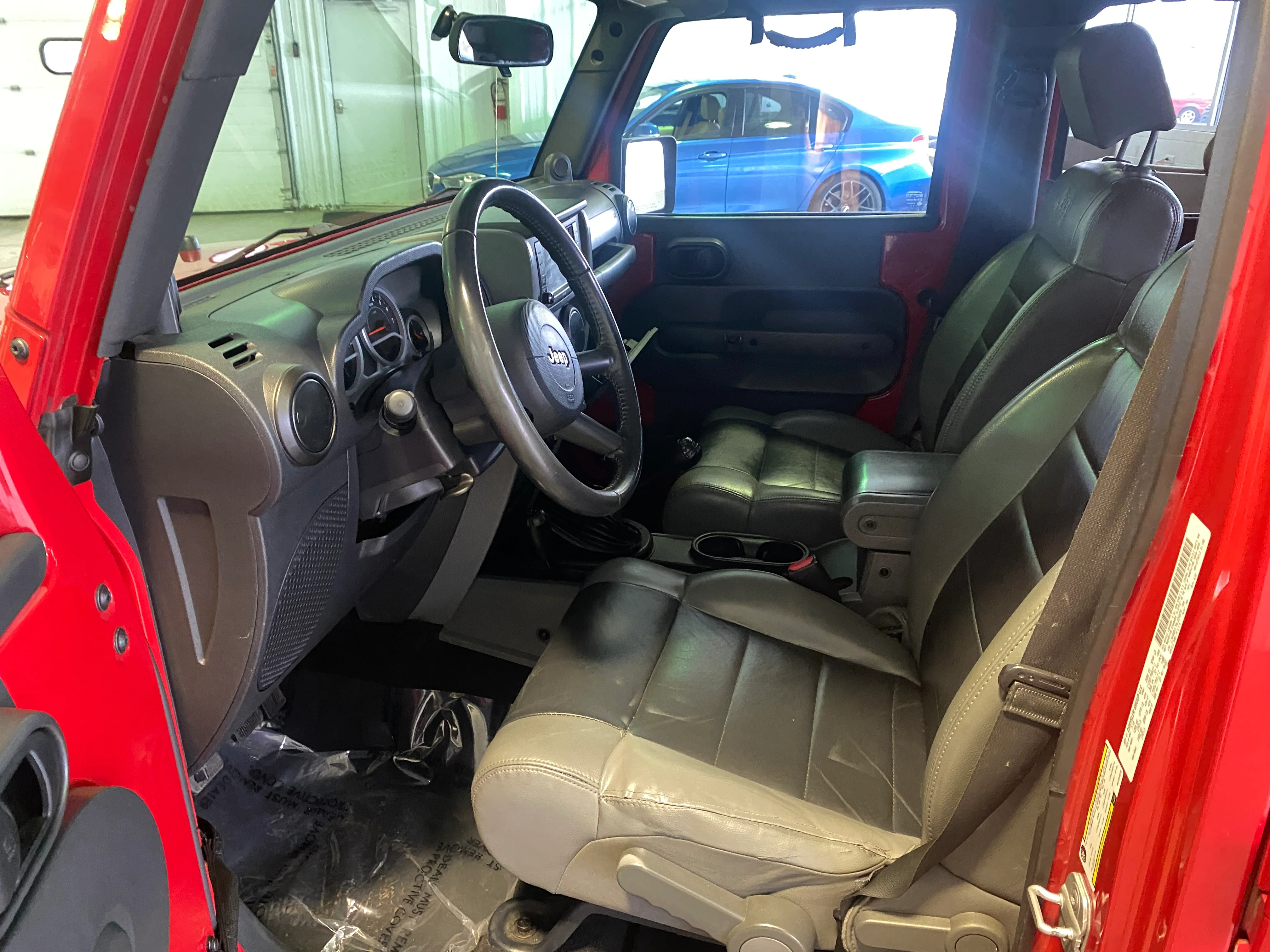 2010 Jeep Wrangler Unlimited Rubicon - Image 10