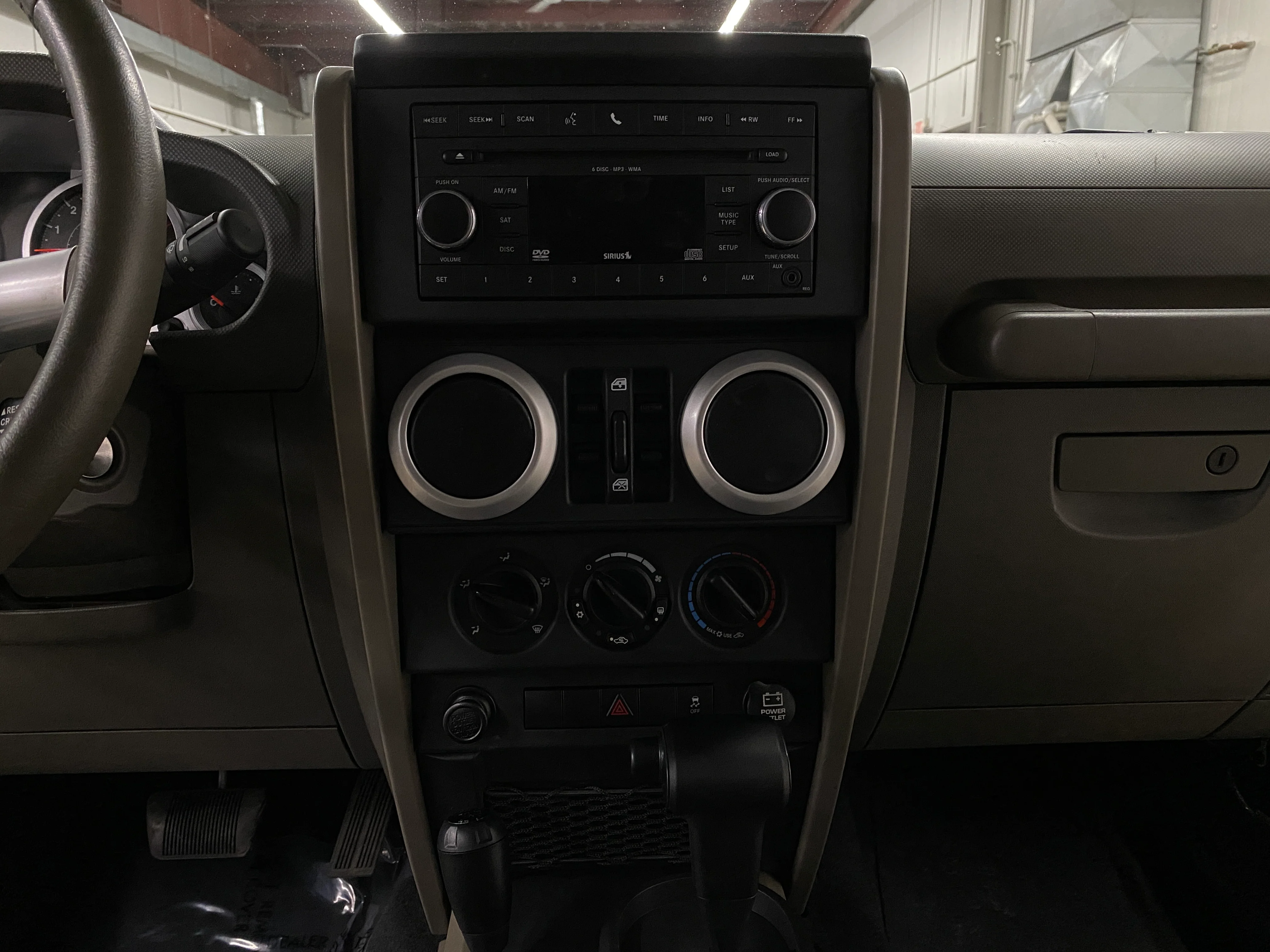 2010 Jeep Wrangler Unlimited Sahara 4WD - Image 21