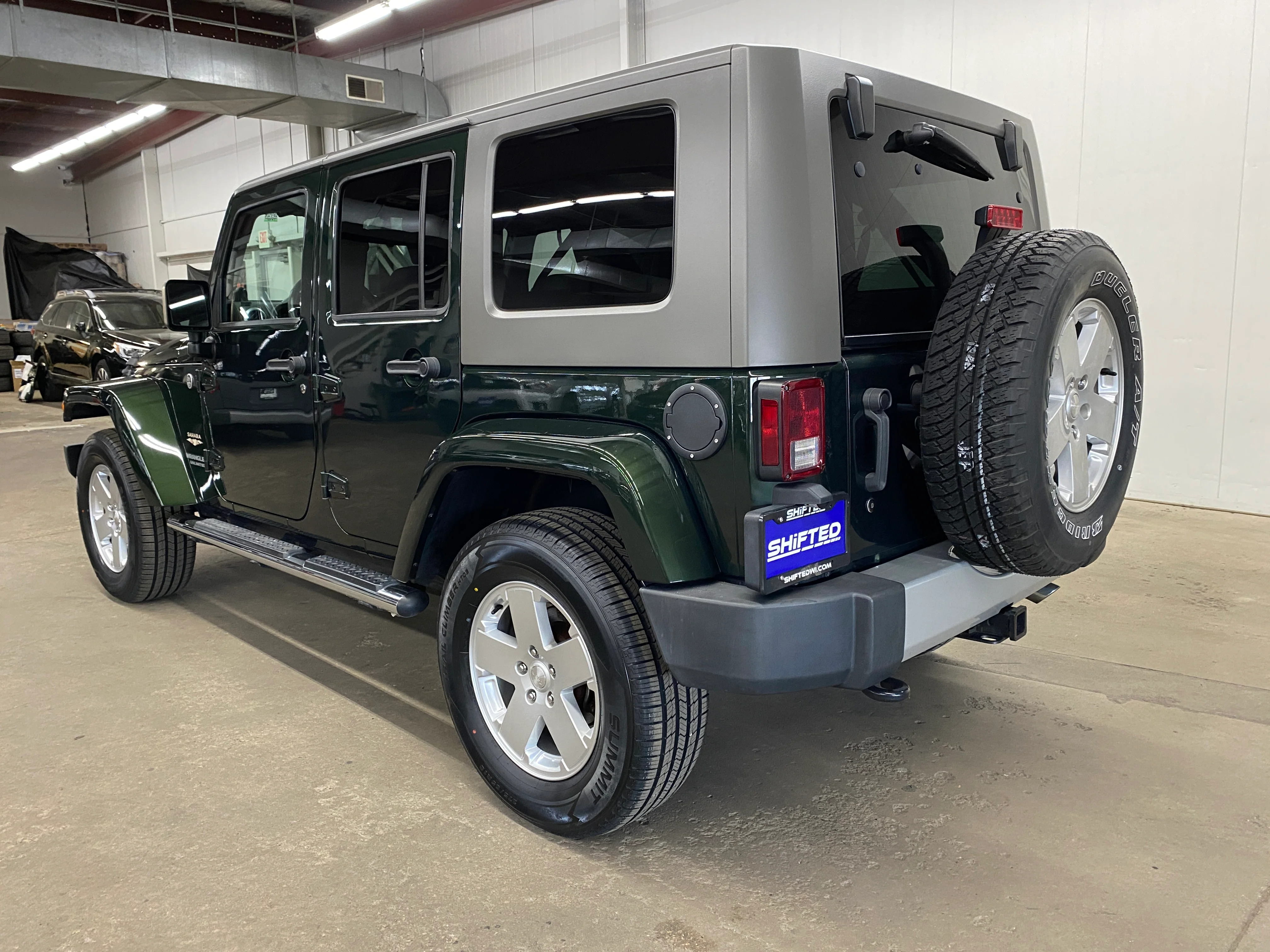 2010 Jeep Wrangler Unlimited Sahara 4WD - Image 3