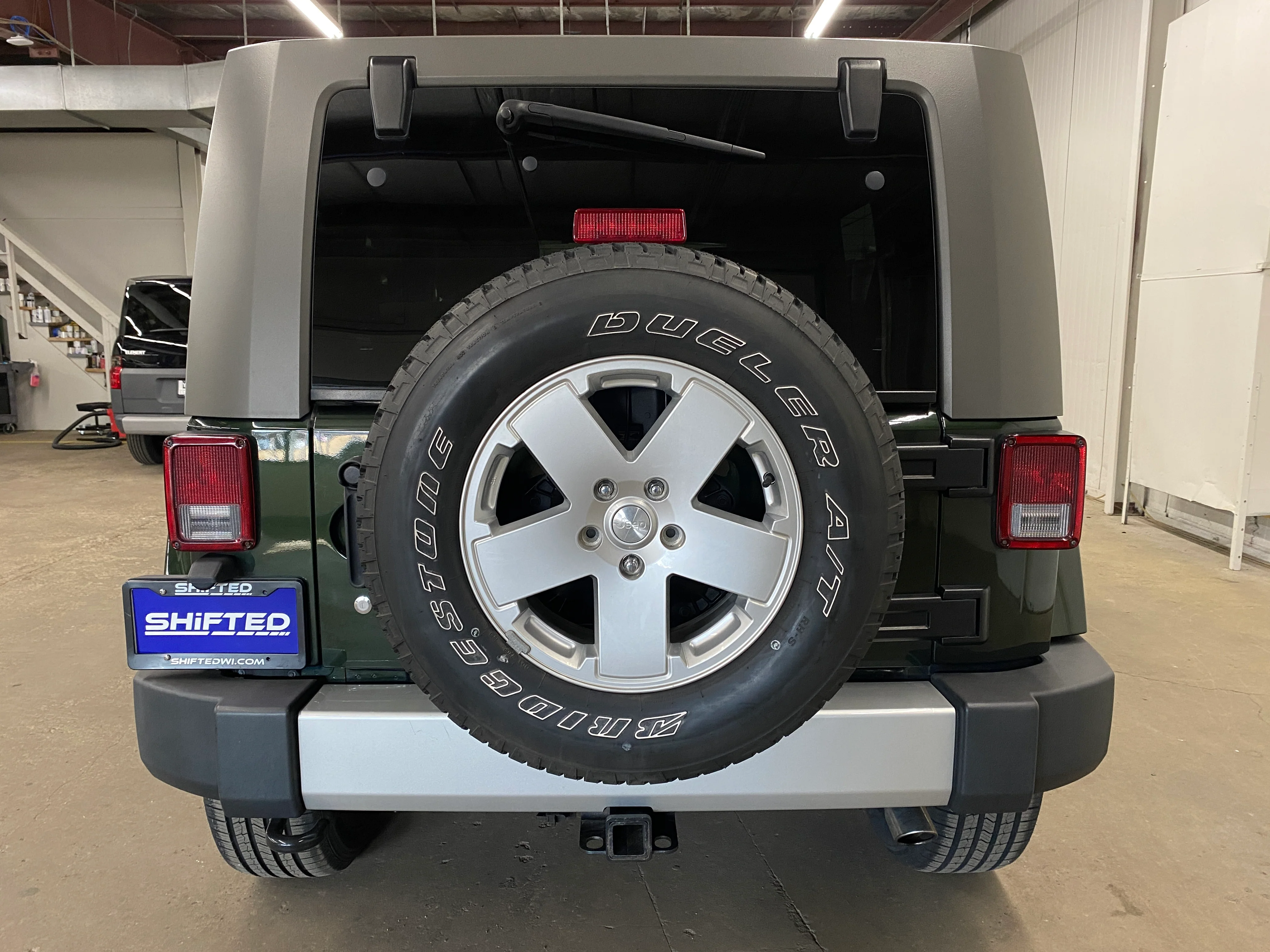 2010 Jeep Wrangler Unlimited Sahara 4WD - Image 4