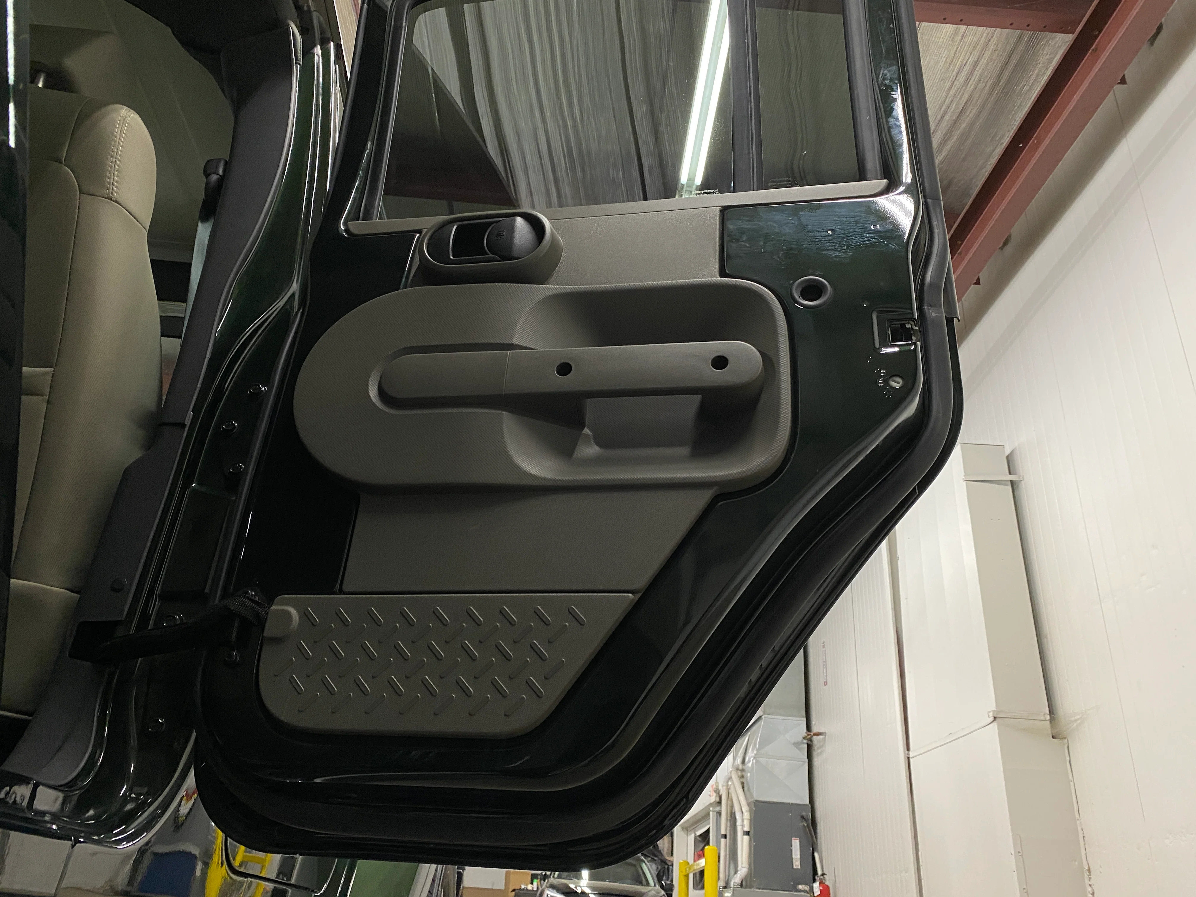 2010 Jeep Wrangler Unlimited Sahara 4WD - Image 42