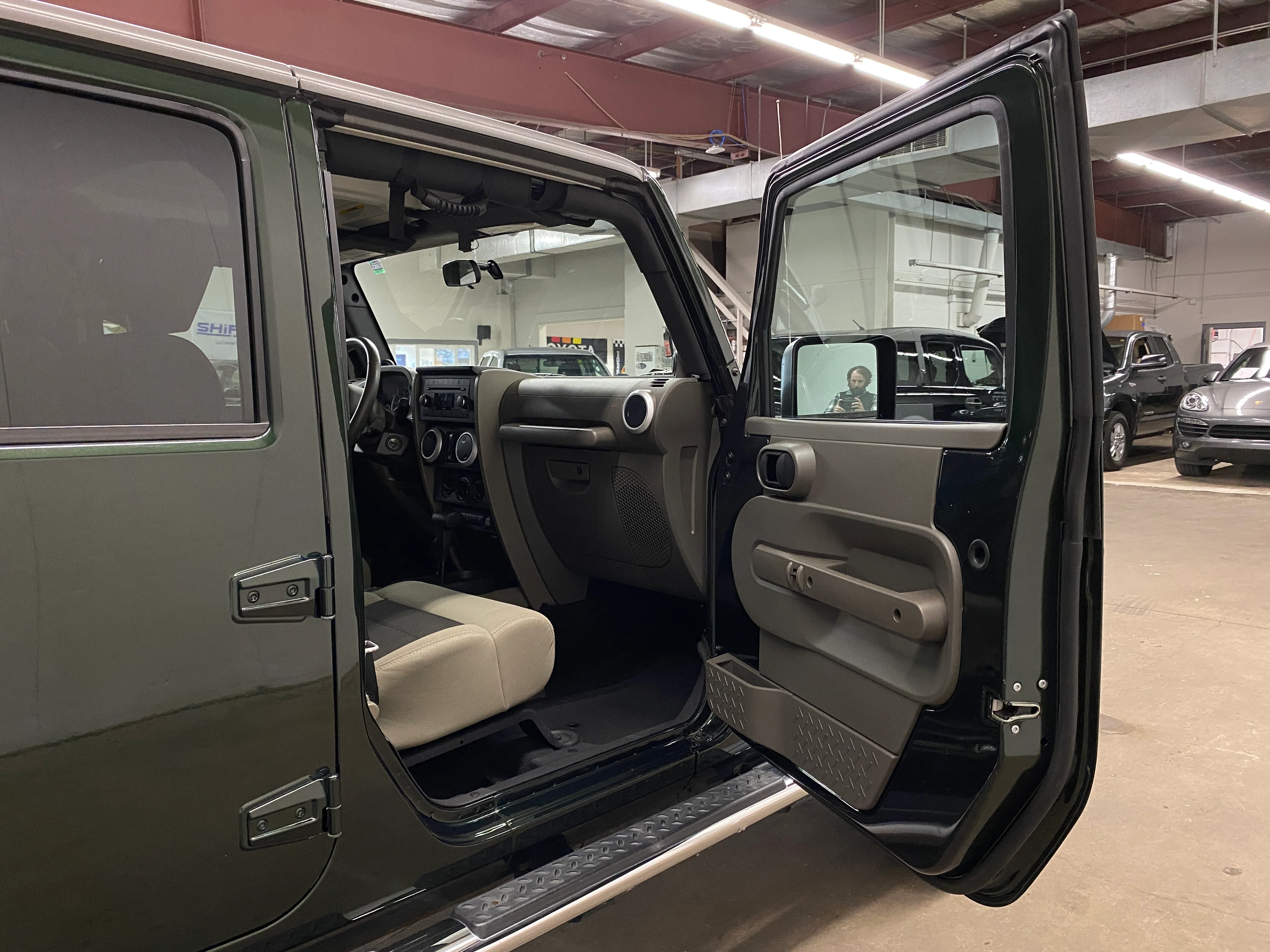 2010 Jeep Wrangler Unlimited Sahara 4WD - Image 44