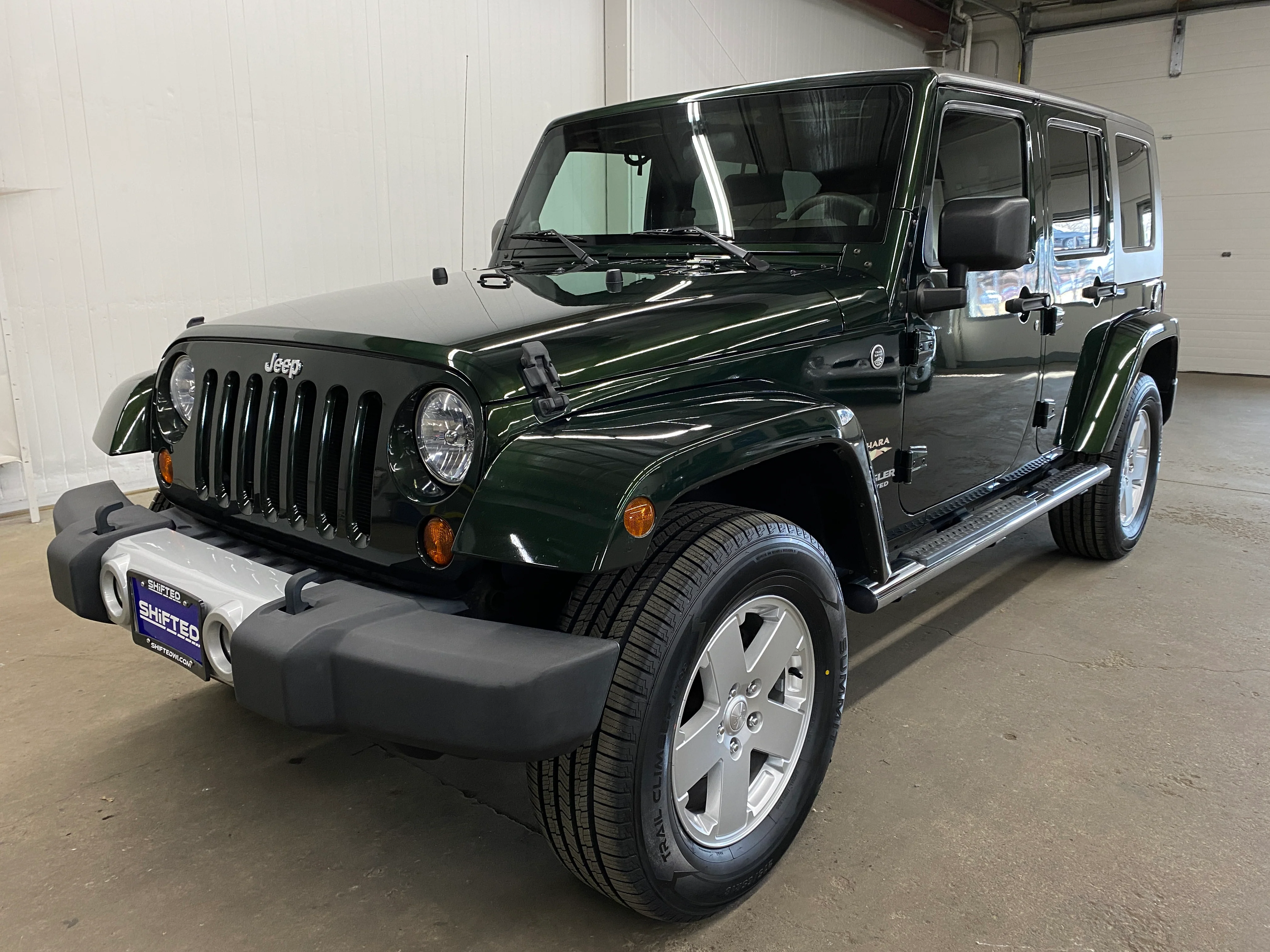 2010 Jeep Wrangler Unlimited Sahara 4WD - Image 8
