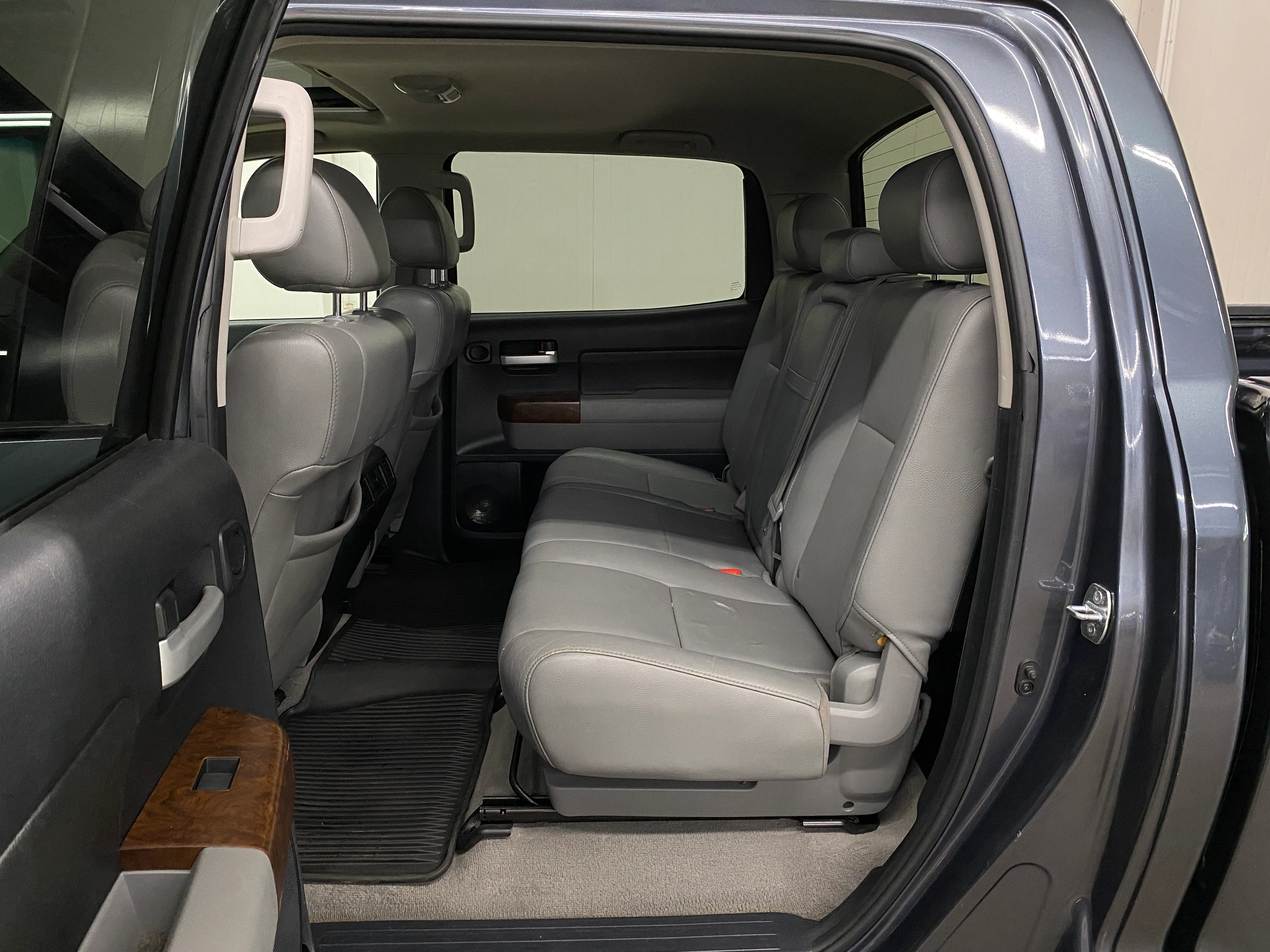 2010 Toyota Tundra Limited Crew Cab 5.7L 4WD - Image 14