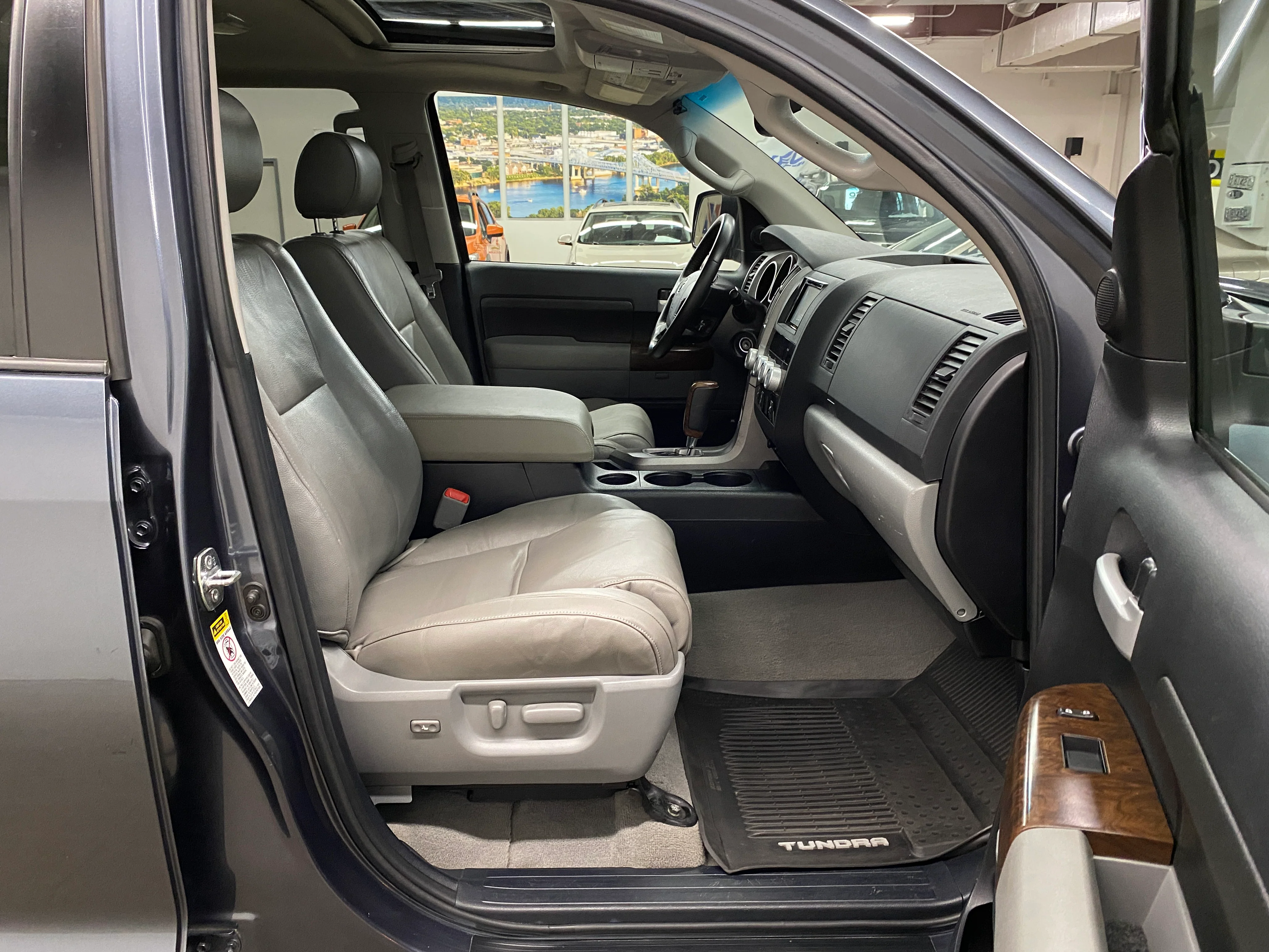2010 Toyota Tundra Limited Crew Cab 5.7L 4WD - Image 16