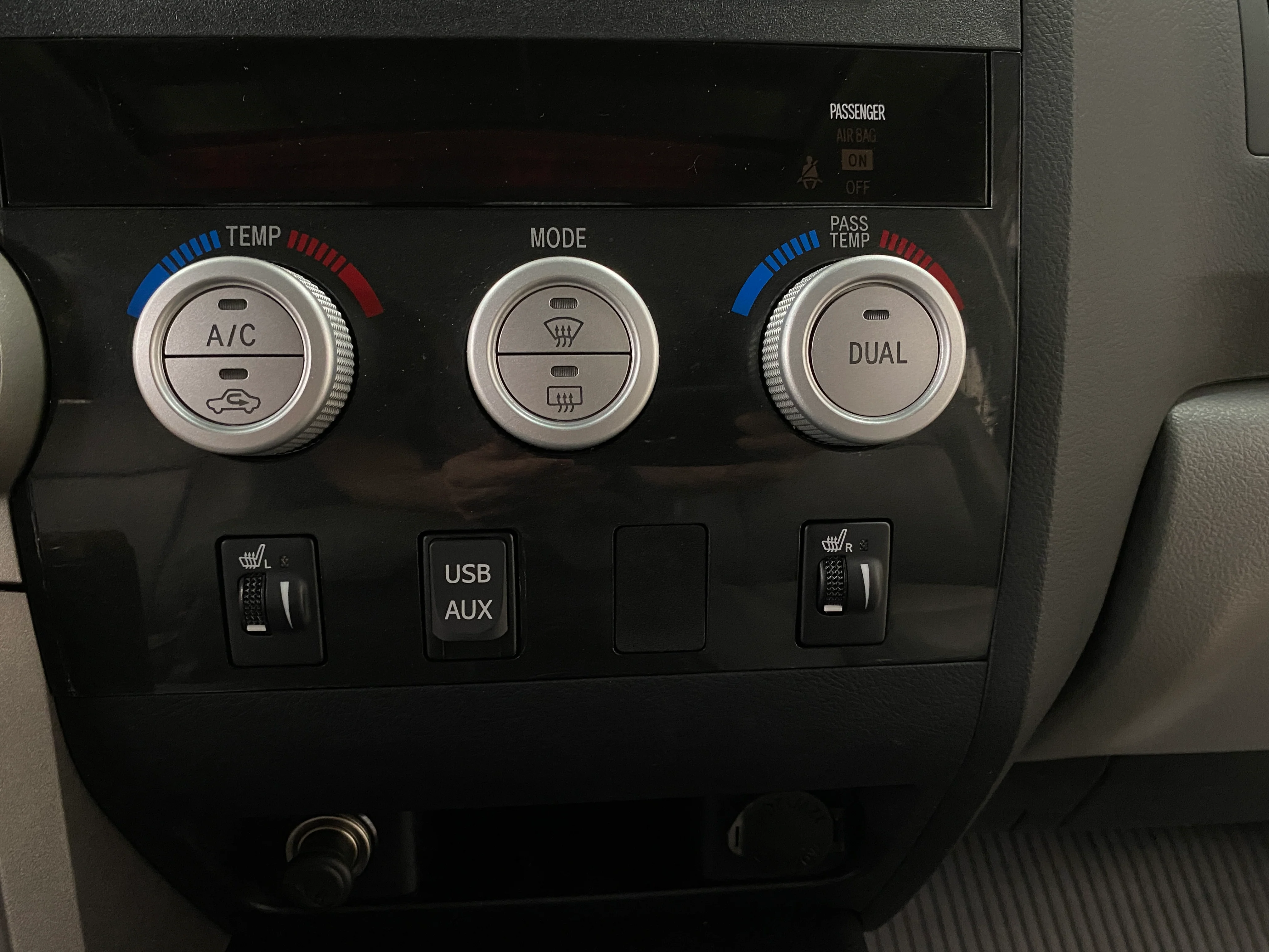 2010 Toyota Tundra Limited Crew Cab 5.7L 4WD - Image 26