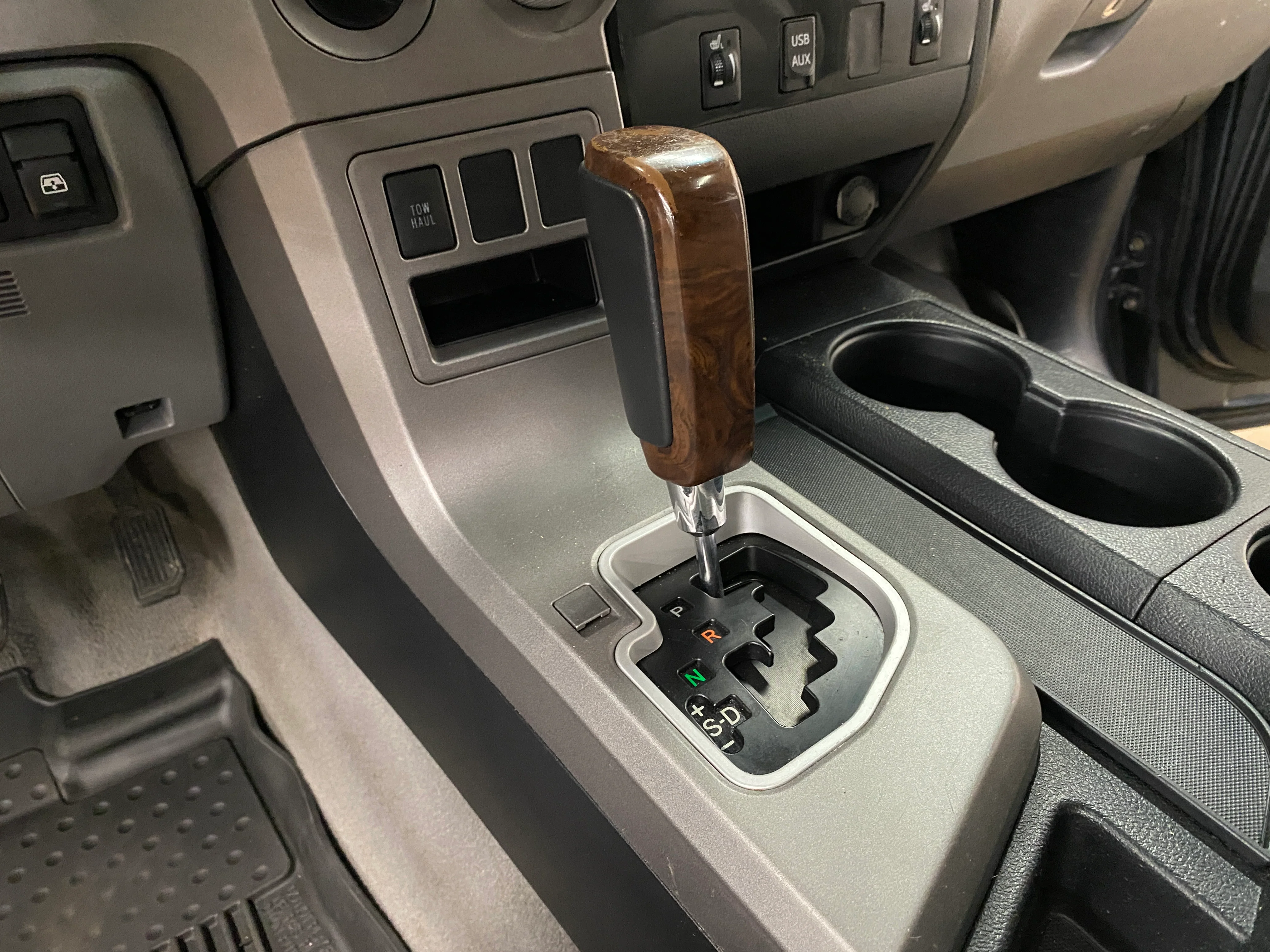 2010 Toyota Tundra Limited Crew Cab 5.7L 4WD - Image 29