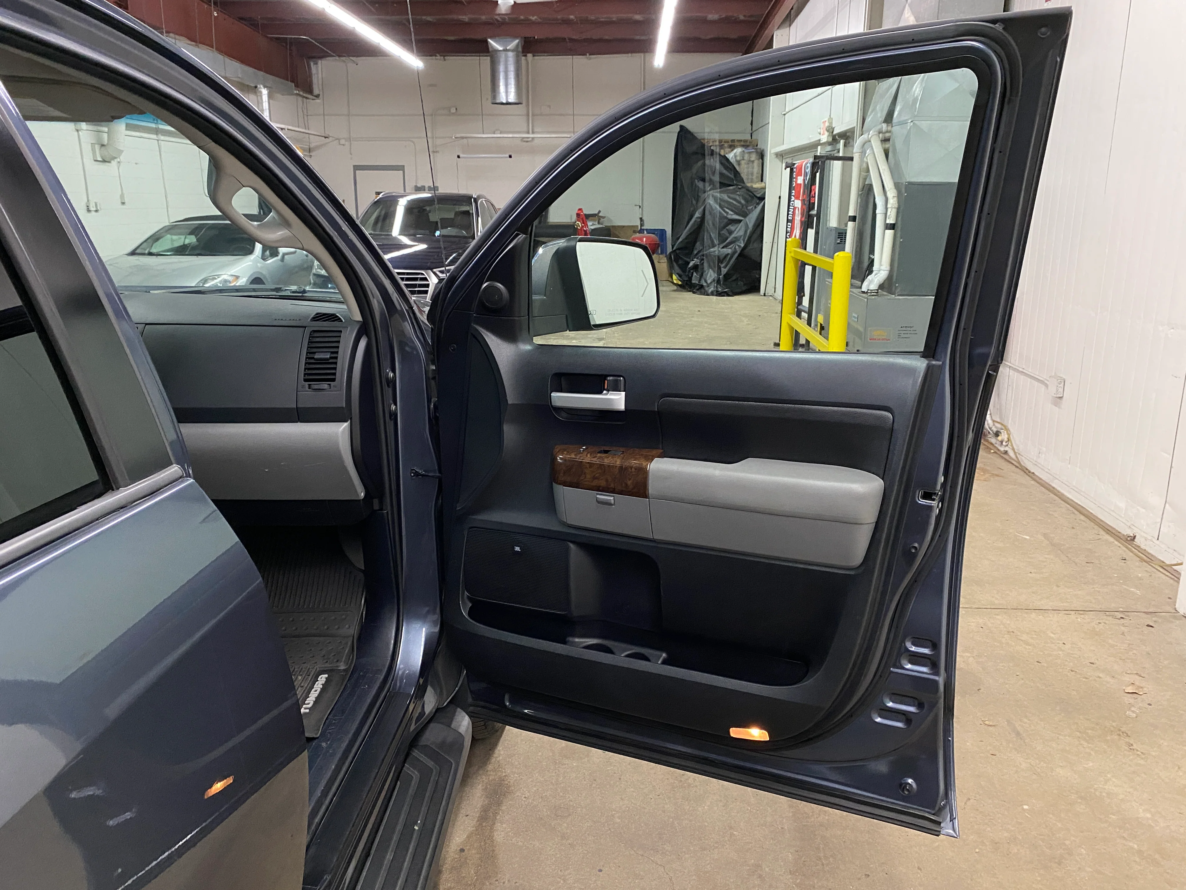 2010 Toyota Tundra Limited Crew Cab 5.7L 4WD - Image 50